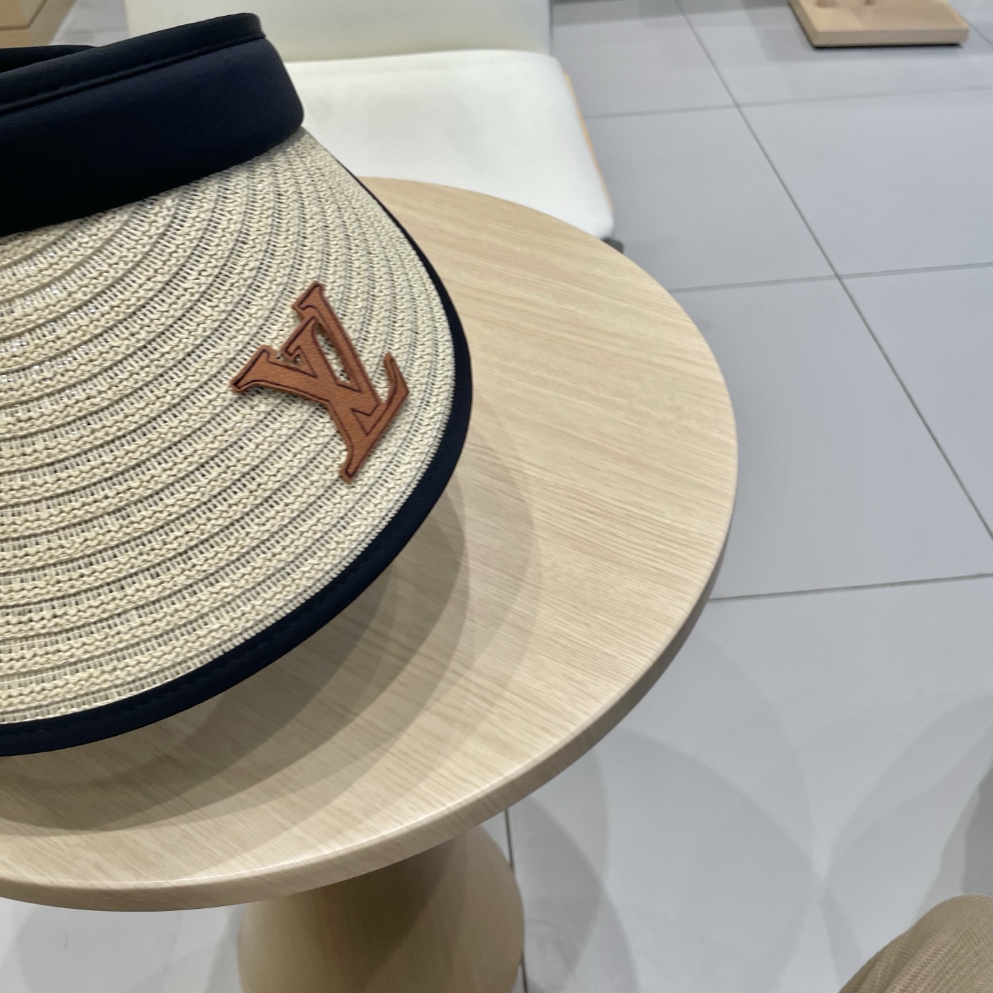 🧢路易威登棒球帽 LouisVuitton😍户外防晒帽子遮阳帽夏季天草帽防紫外线发箍式太阳帽简约空顶帽女