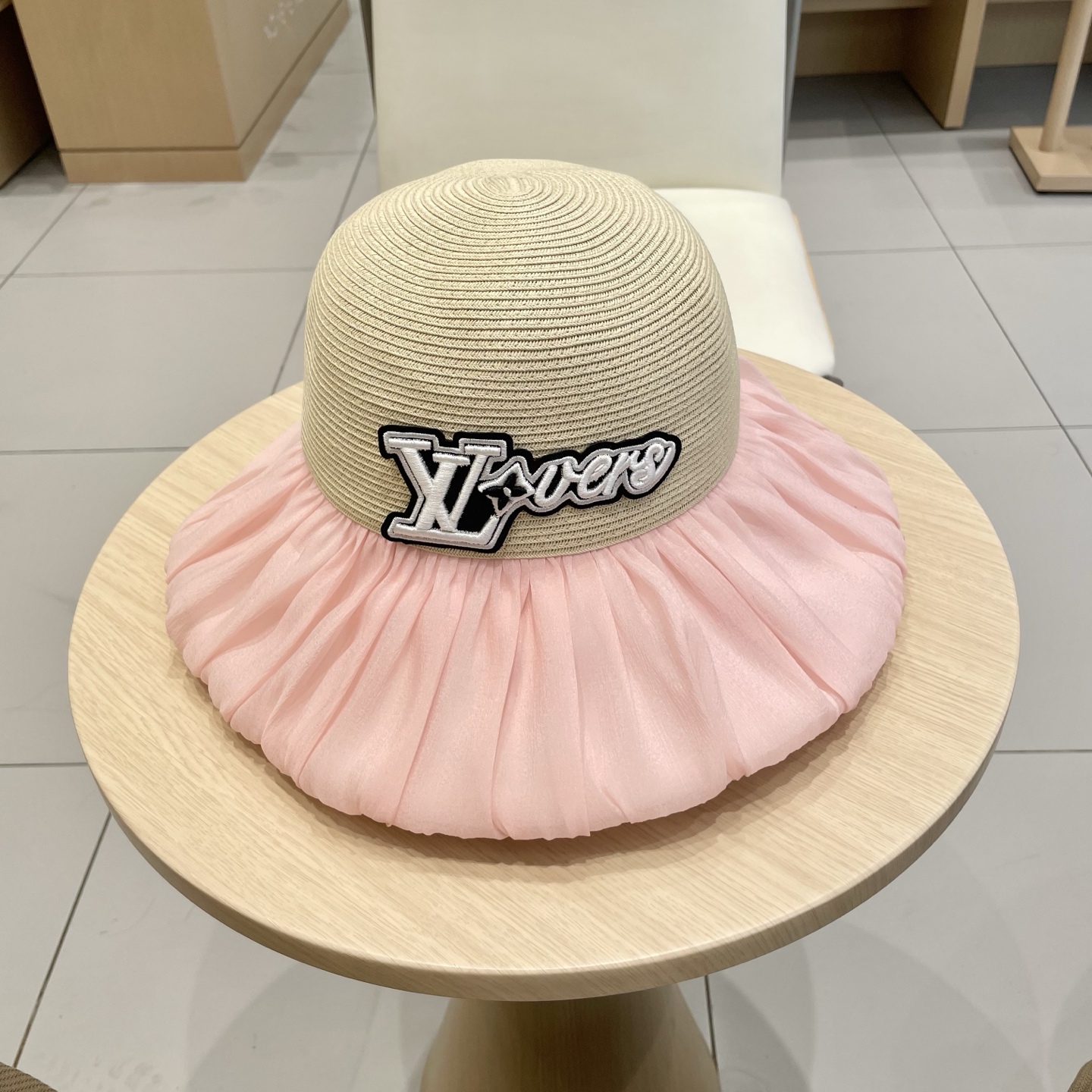  🧢路易威登棒球帽 LouisVuitton😍2025新款蝴蝶结渔夫帽子女夏季遮阳防晒大檐太阳草帽可折叠