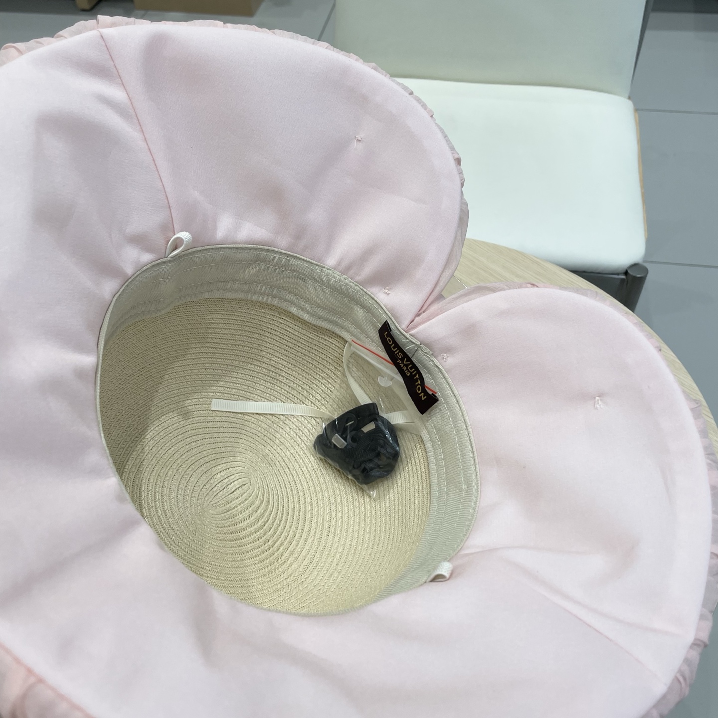  🧢路易威登棒球帽 LouisVuitton😍2025新款蝴蝶结渔夫帽子女夏季遮阳防晒大檐太阳草帽可折叠