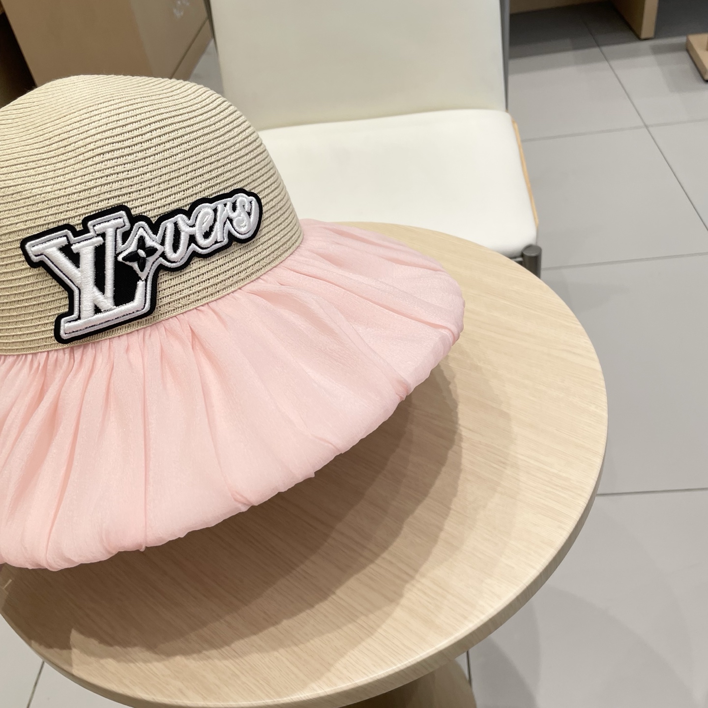  🧢路易威登棒球帽 LouisVuitton😍2025新款蝴蝶结渔夫帽子女夏季遮阳防晒大檐太阳草帽可折叠