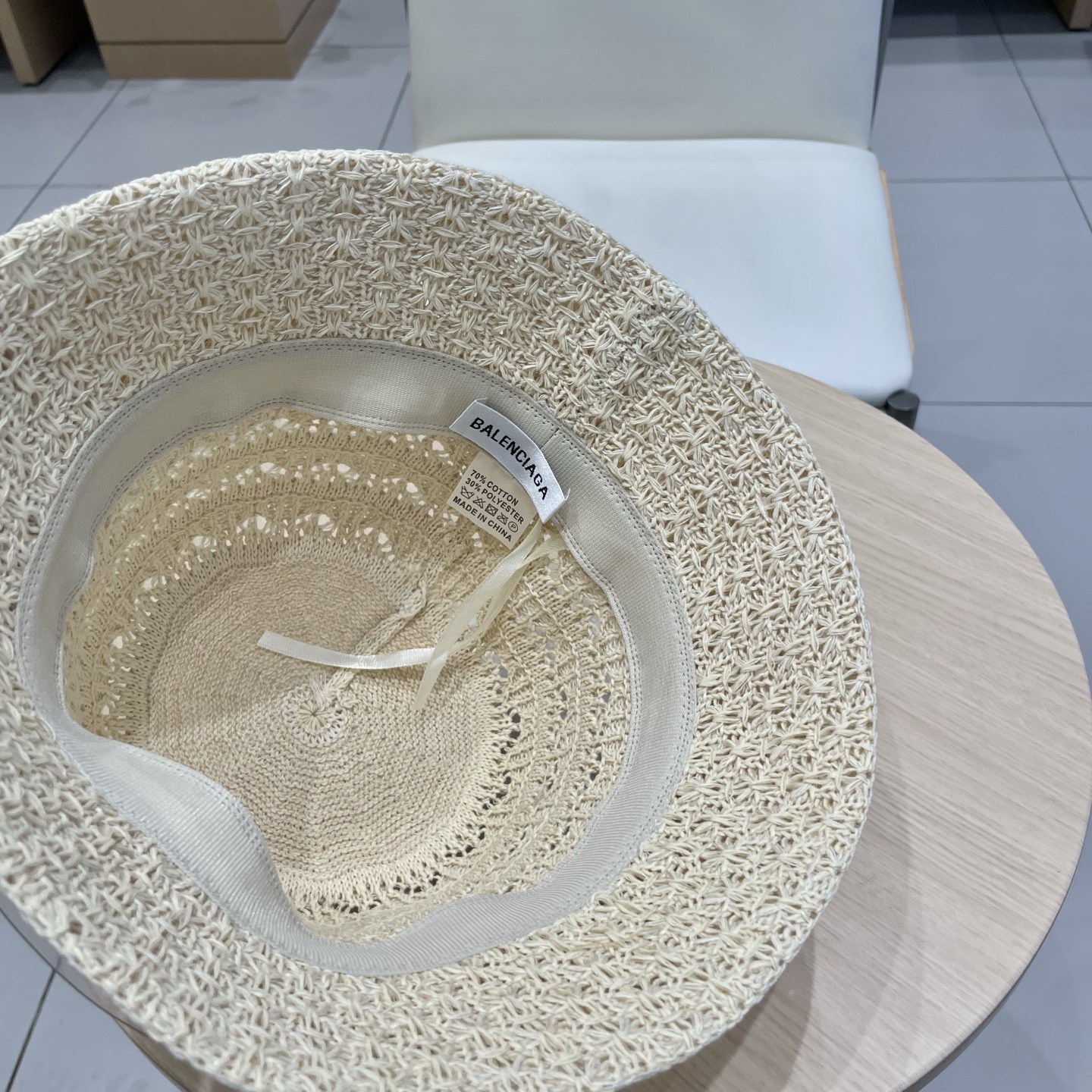  BALENCIAGA巴黎世家2025帽子女春夏新品纯色镂空遮阳渔夫帽时尚出游防晒盆帽显脸桶帽