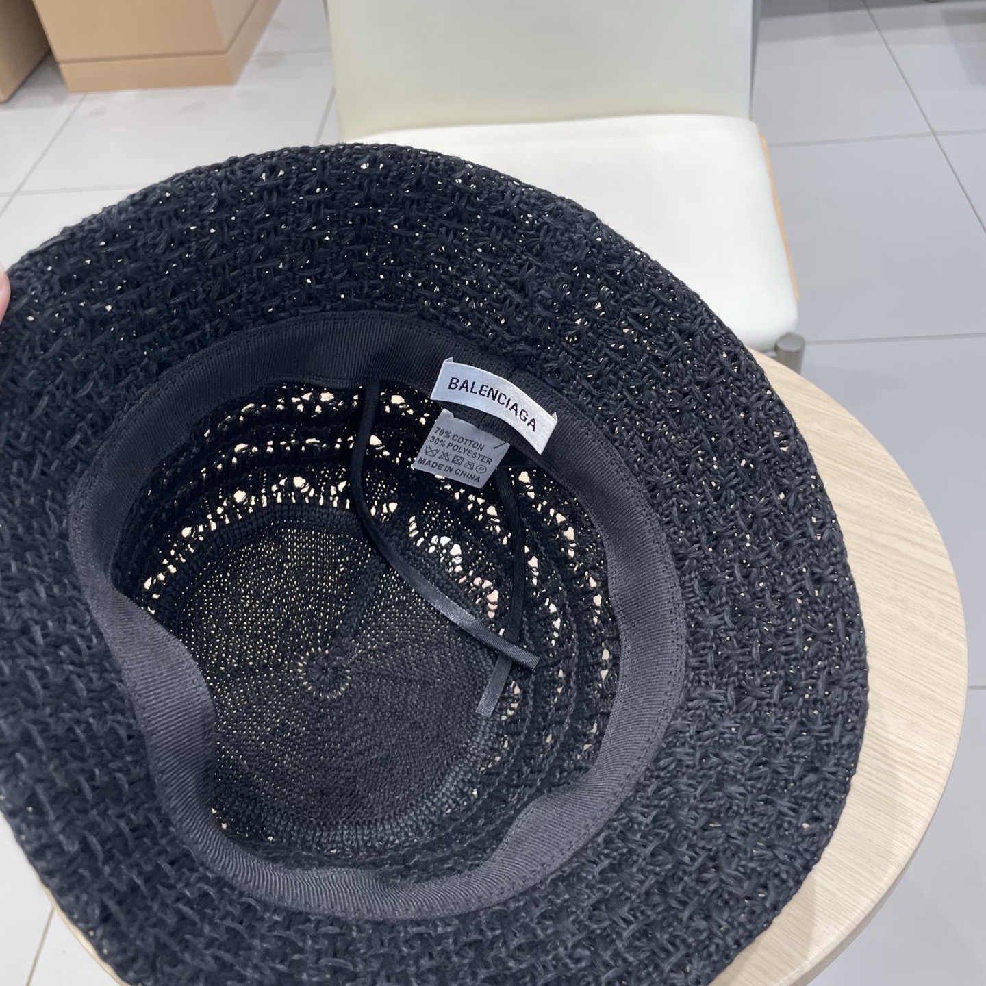  BALENCIAGA巴黎世家2025帽子女春夏新品纯色镂空遮阳渔夫帽时尚出游防晒盆帽显脸桶帽