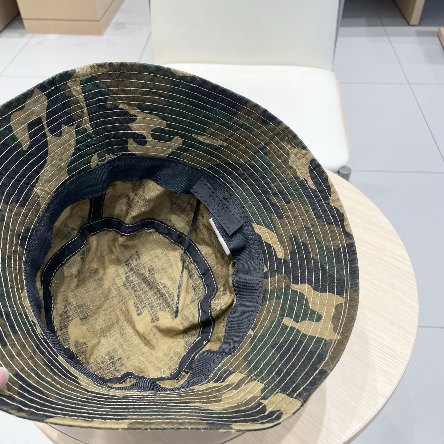  Prada普拉达 男女军绿迷彩盆帽户外登山防晒遮阳渔夫帽