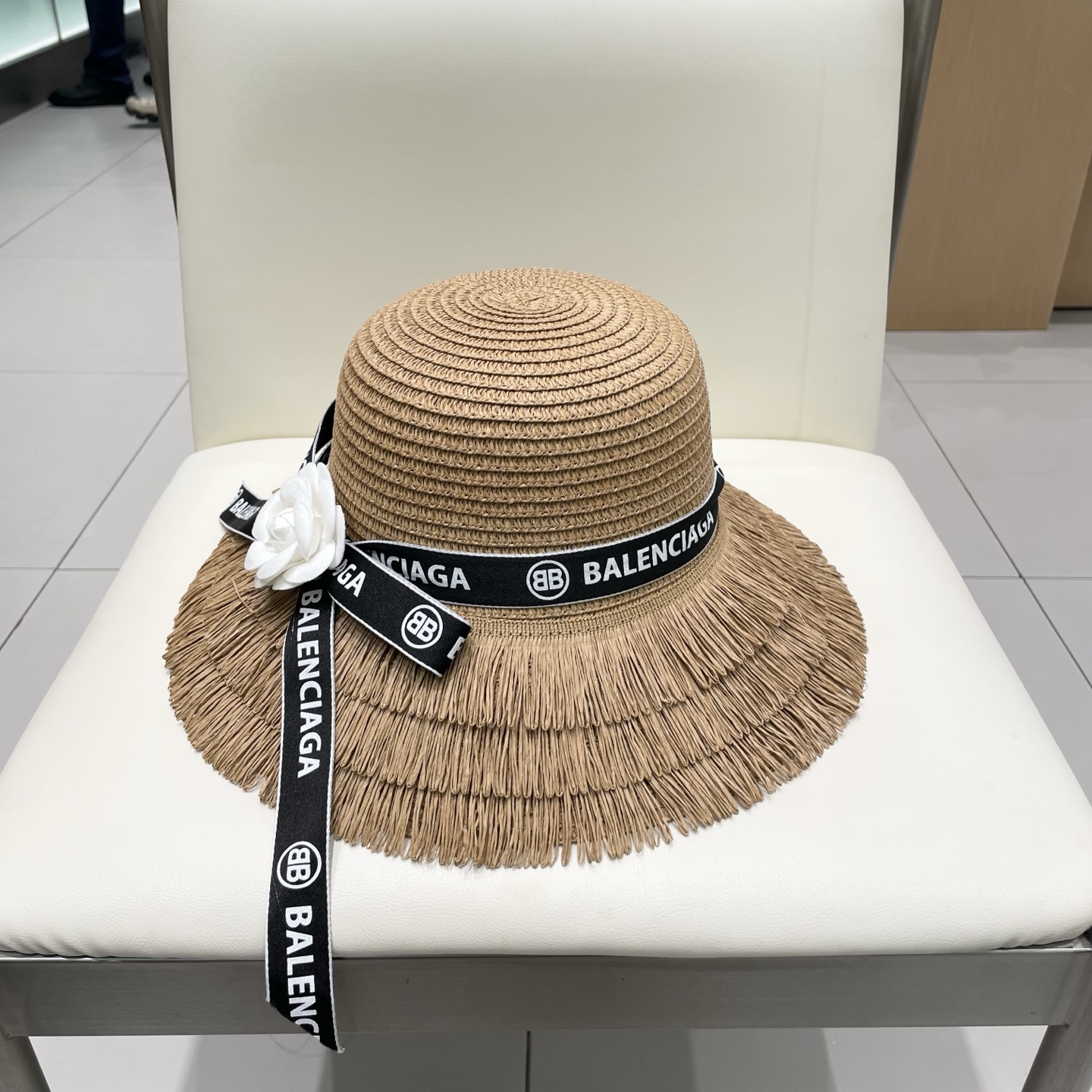  【balenciaga巴黎世家】2025新款蝴蝶结度假风草帽，旅行必备，超好搭配，赶紧入手！