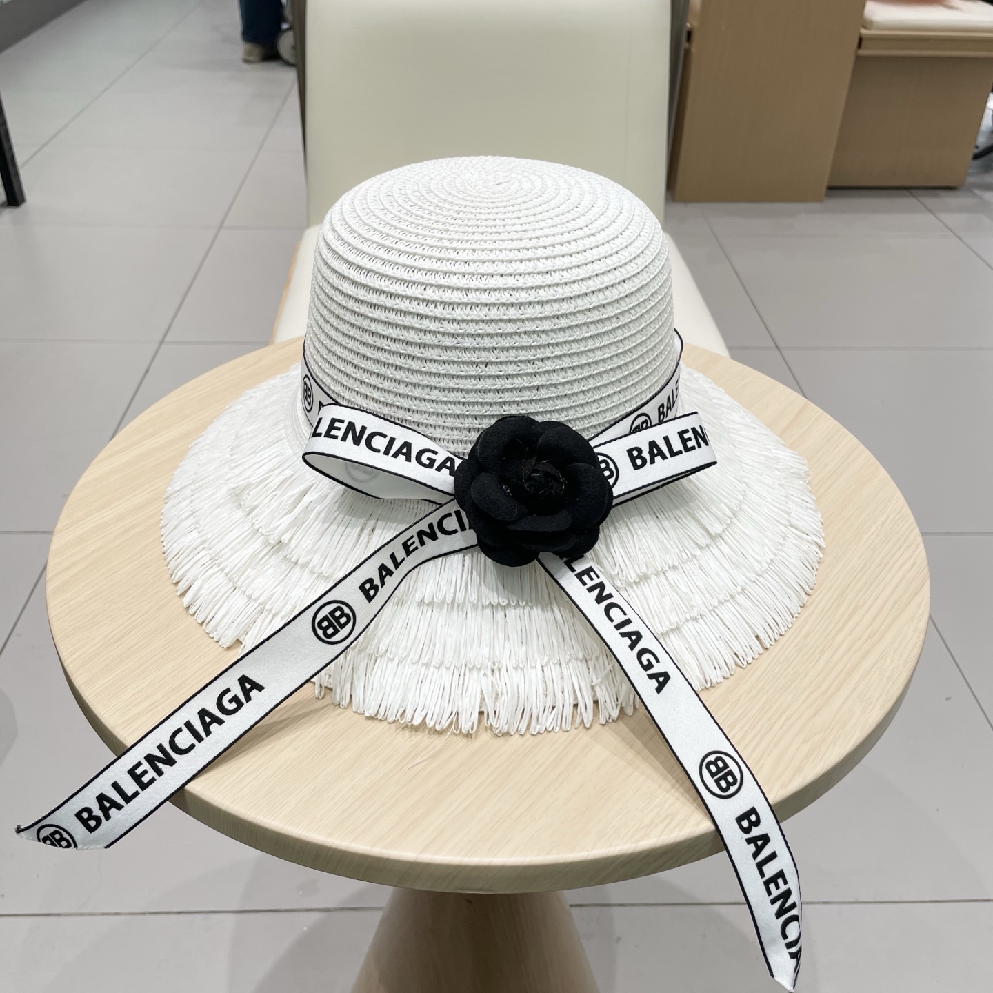  【balenciaga巴黎世家】2025新款蝴蝶结度假风草帽，旅行必备，超好搭配，赶紧入手！