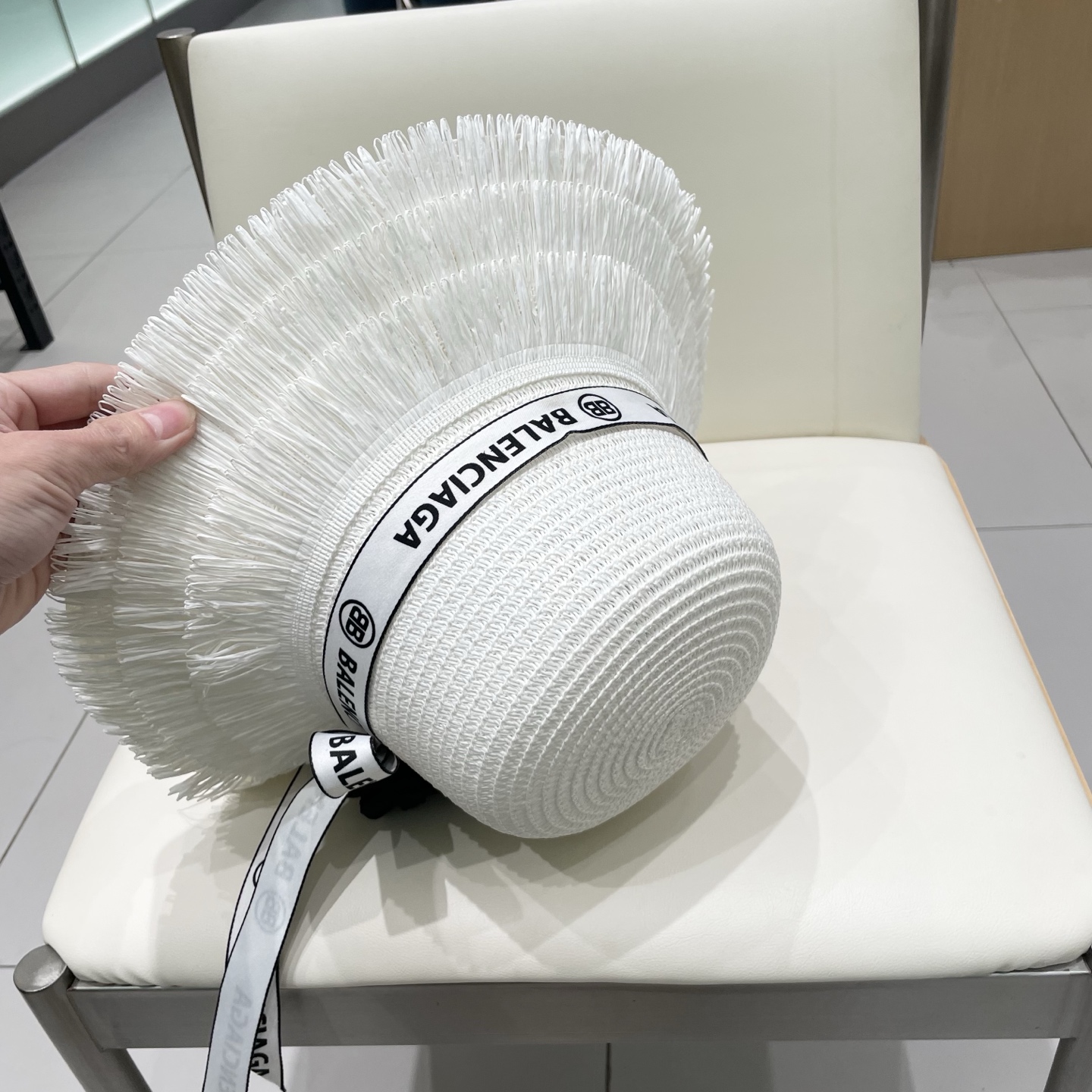  【balenciaga巴黎世家】2025新款蝴蝶结度假风草帽，旅行必备，超好搭配，赶紧入手！