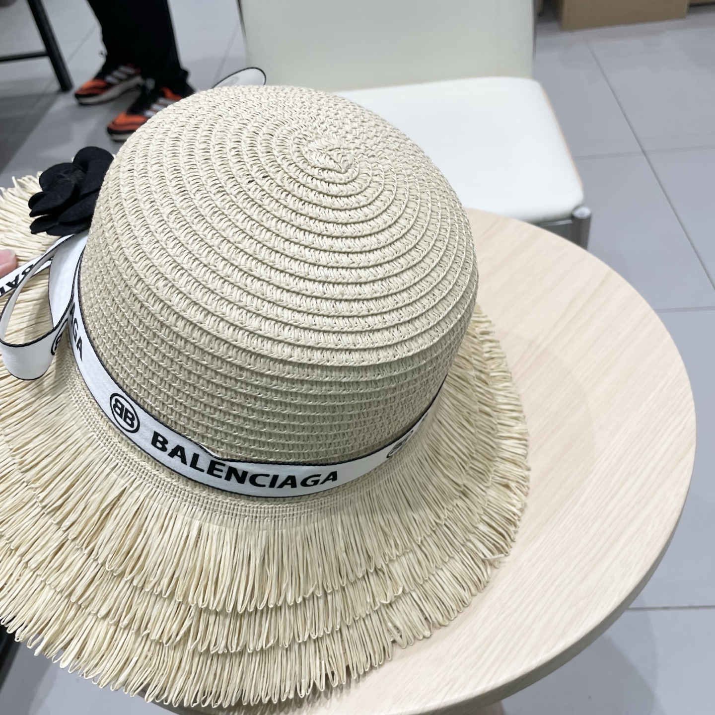  【balenciaga巴黎世家】2025新款蝴蝶结度假风草帽，旅行必备，超好搭配，赶紧入手！