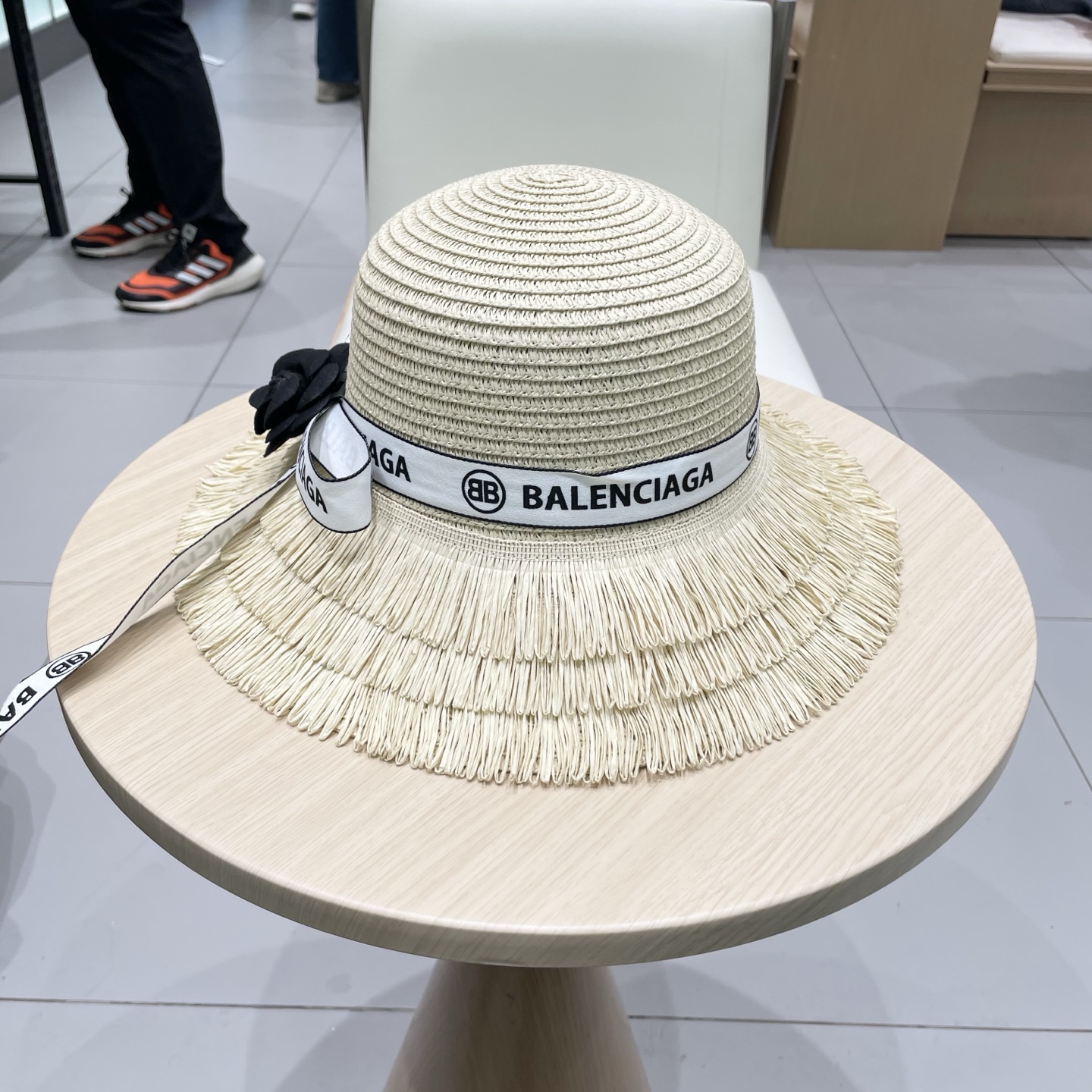 【balenciaga巴黎世家】2025新款蝴蝶结度假风草帽，旅行必备，超好搭配，赶紧入手！