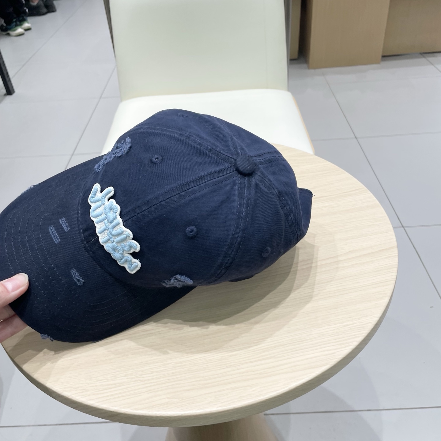  LV路易威登高版本专柜爆款棒球帽  重工打造♥️高端大气，百搭款🤗男女通用！