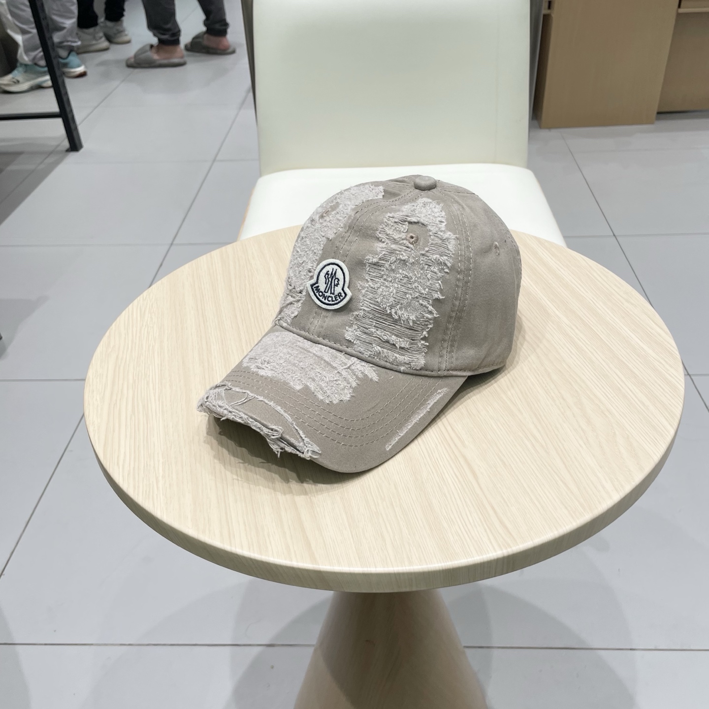  蒙口MONCLER新款棒球帽，时尚炸街单品，风格很OK，网红.时尚博主的最爱！高品质舒适透气，凹造型很