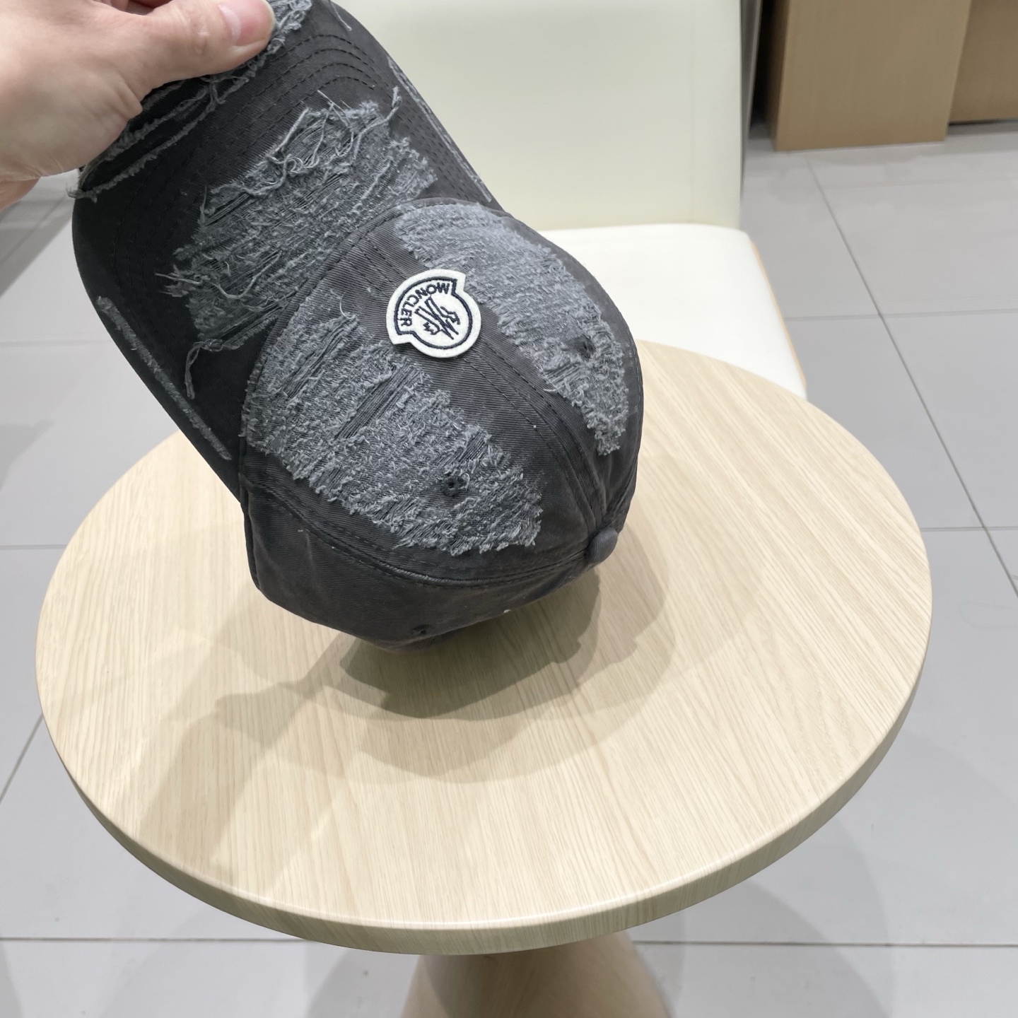  蒙口MONCLER新款棒球帽，时尚炸街单品，风格很OK，网红.时尚博主的最爱！高品质舒适透气，凹造型很