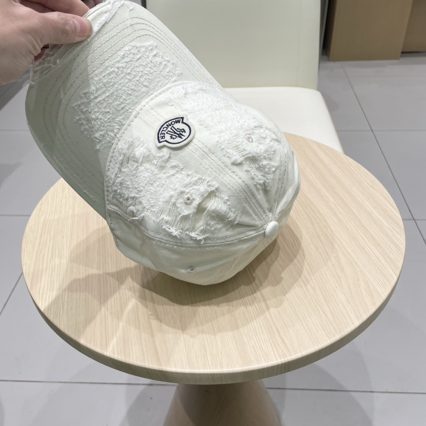  蒙口MONCLER新款棒球帽，时尚炸街单品，风格很OK，网红.时尚博主的最爱！高品质舒适透气，凹造型很