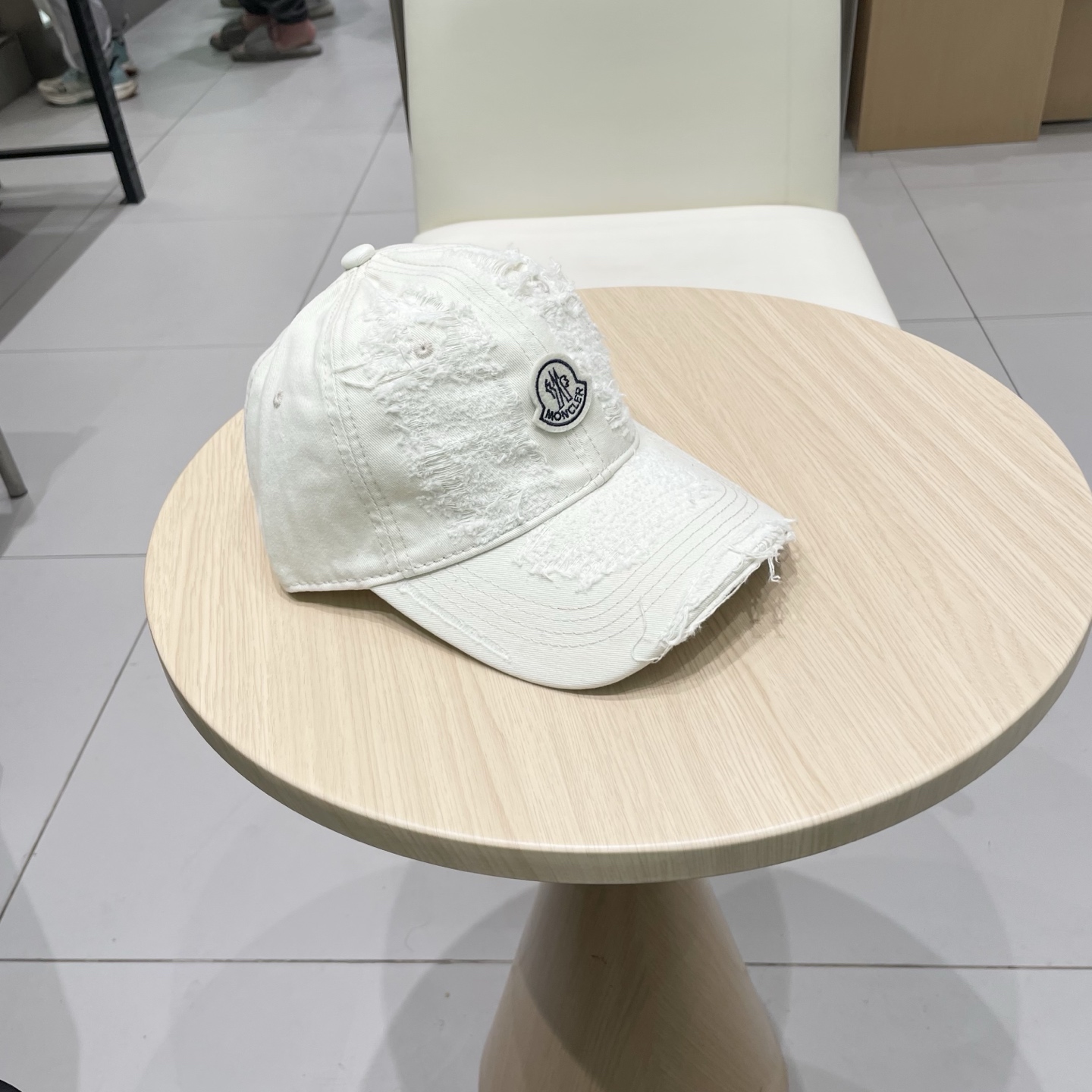  蒙口MONCLER新款棒球帽，时尚炸街单品，风格很OK，网红.时尚博主的最爱！高品质舒适透气，凹造型很