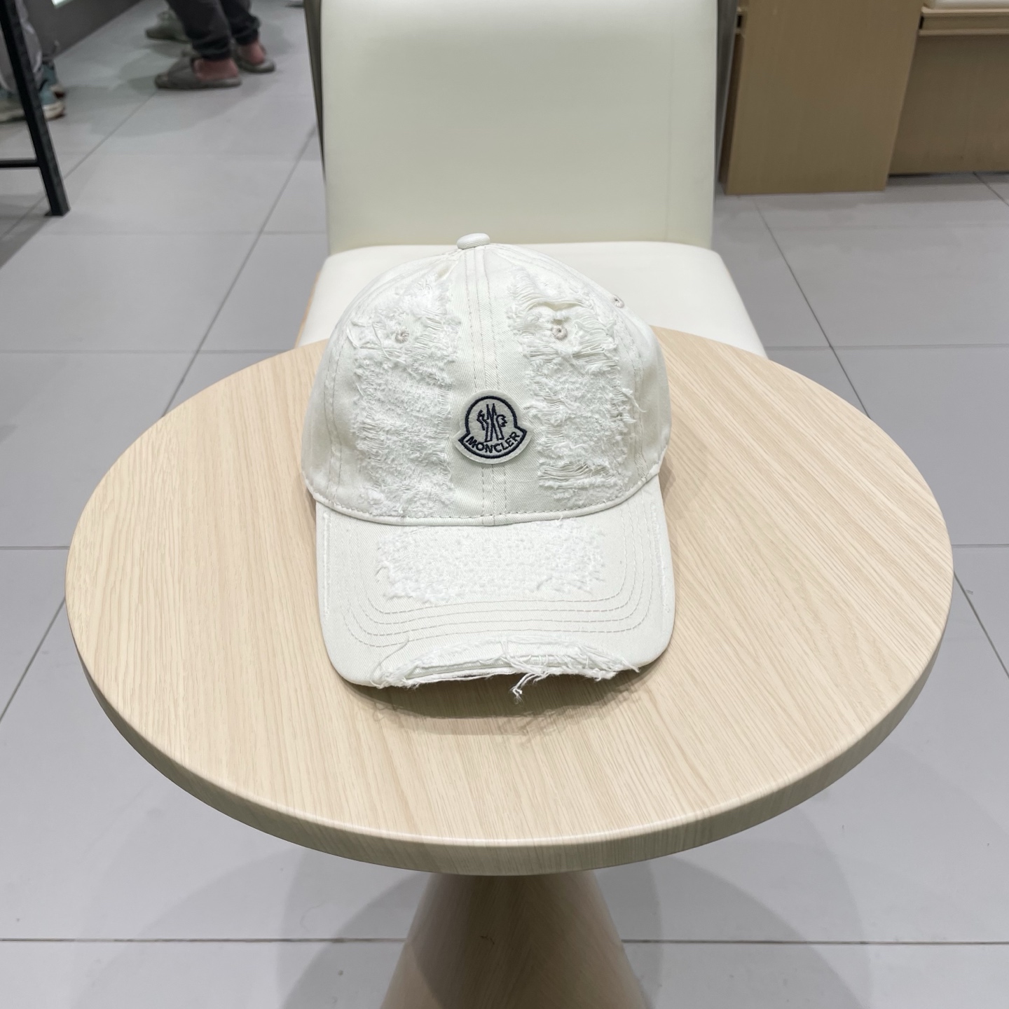  蒙口MONCLER新款棒球帽，时尚炸街单品，风格很OK，网红.时尚博主的最爱！高品质舒适透气，凹造型很