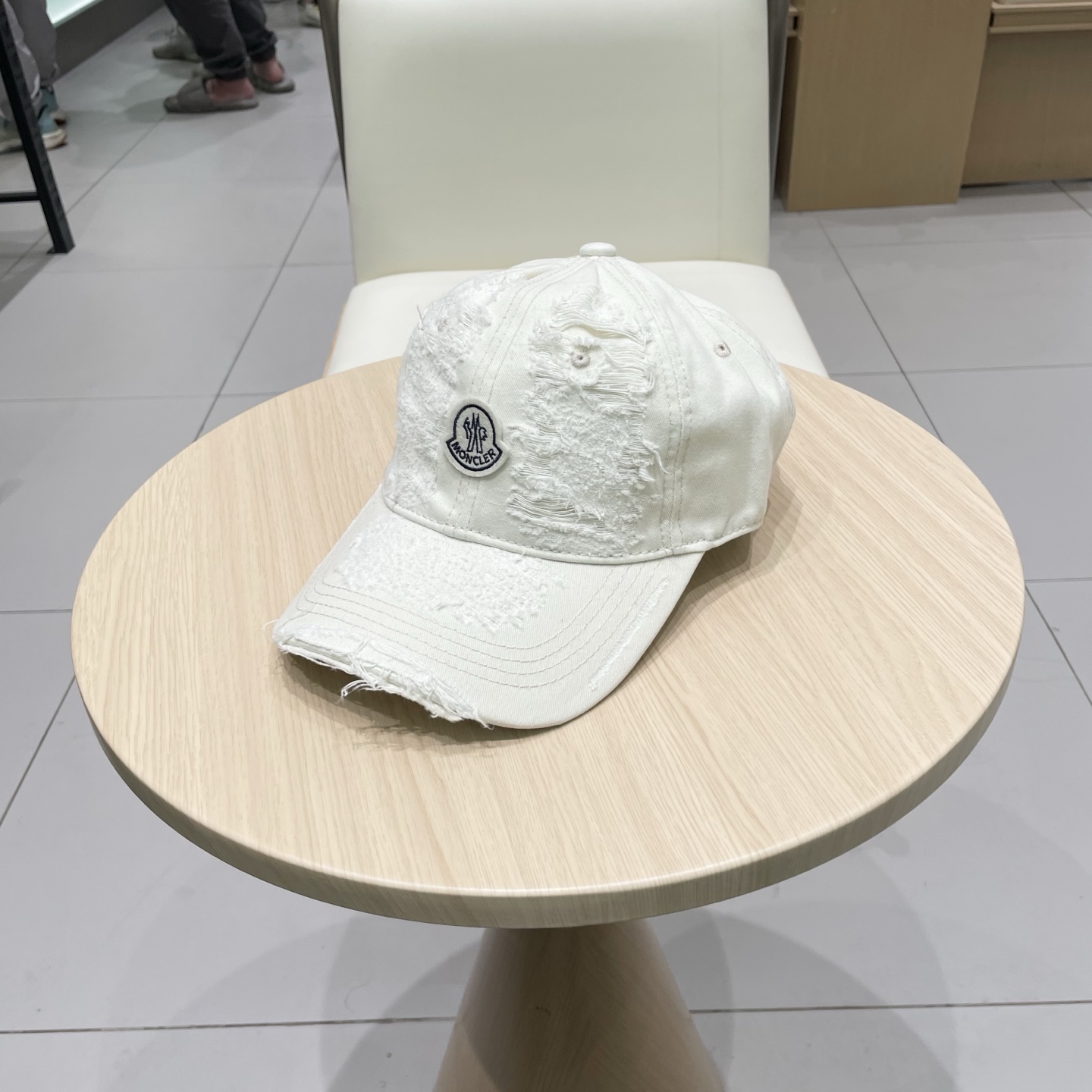  蒙口MONCLER新款棒球帽，时尚炸街单品，风格很OK，网红.时尚博主的最爱！高品质舒适透气，凹造型很