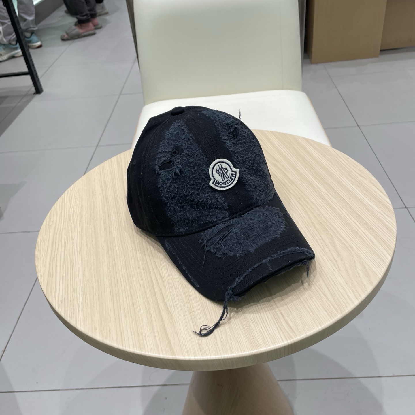  蒙口MONCLER新款棒球帽，时尚炸街单品，风格很OK，网红.时尚博主的最爱！高品质舒适透气，凹造型很