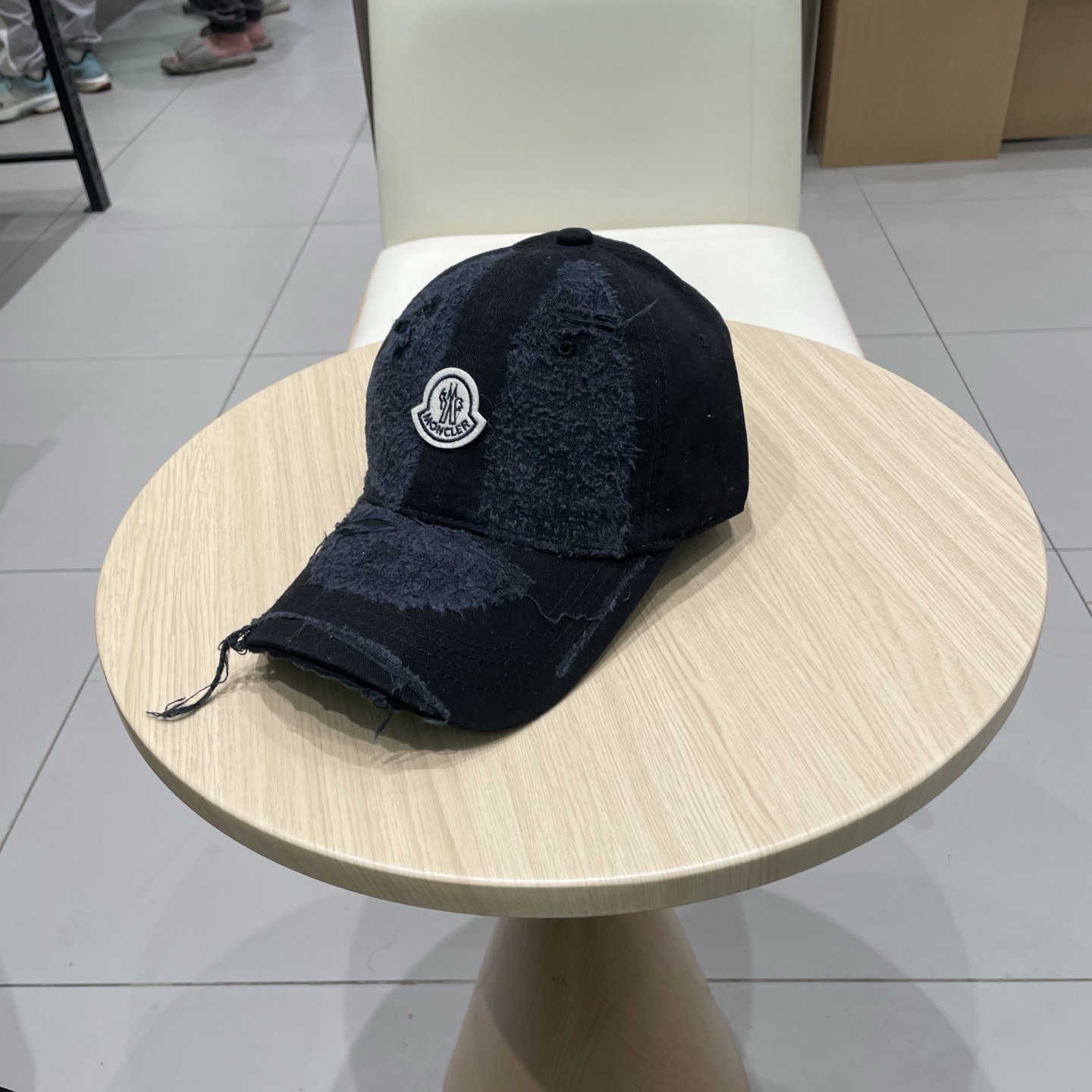  蒙口MONCLER新款棒球帽，时尚炸街单品，风格很OK，网红.时尚博主的最爱！高品质舒适透气，凹造型很