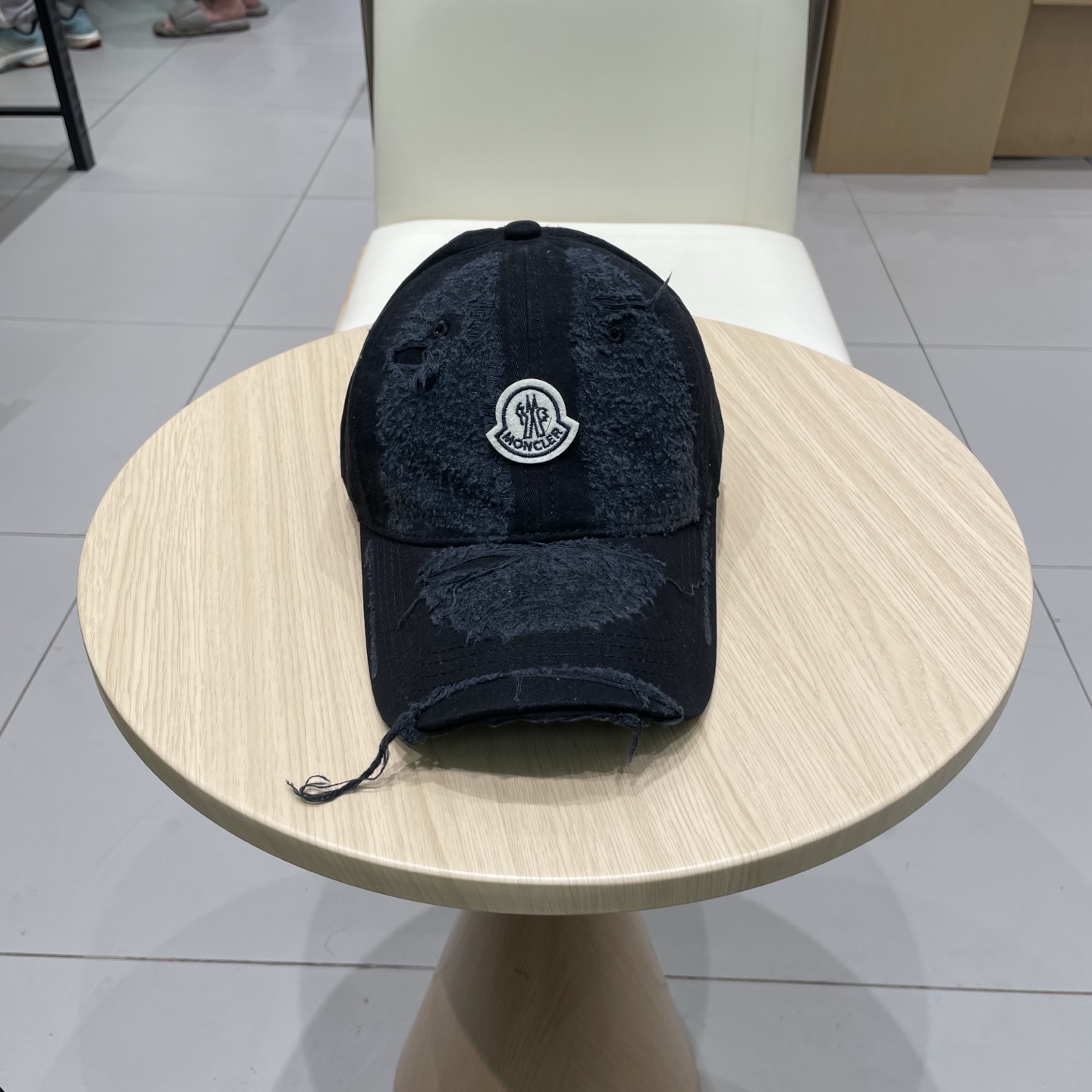  蒙口MONCLER新款棒球帽，时尚炸街单品，风格很OK，网红.时尚博主的最爱！高品质舒适透气，凹造型很