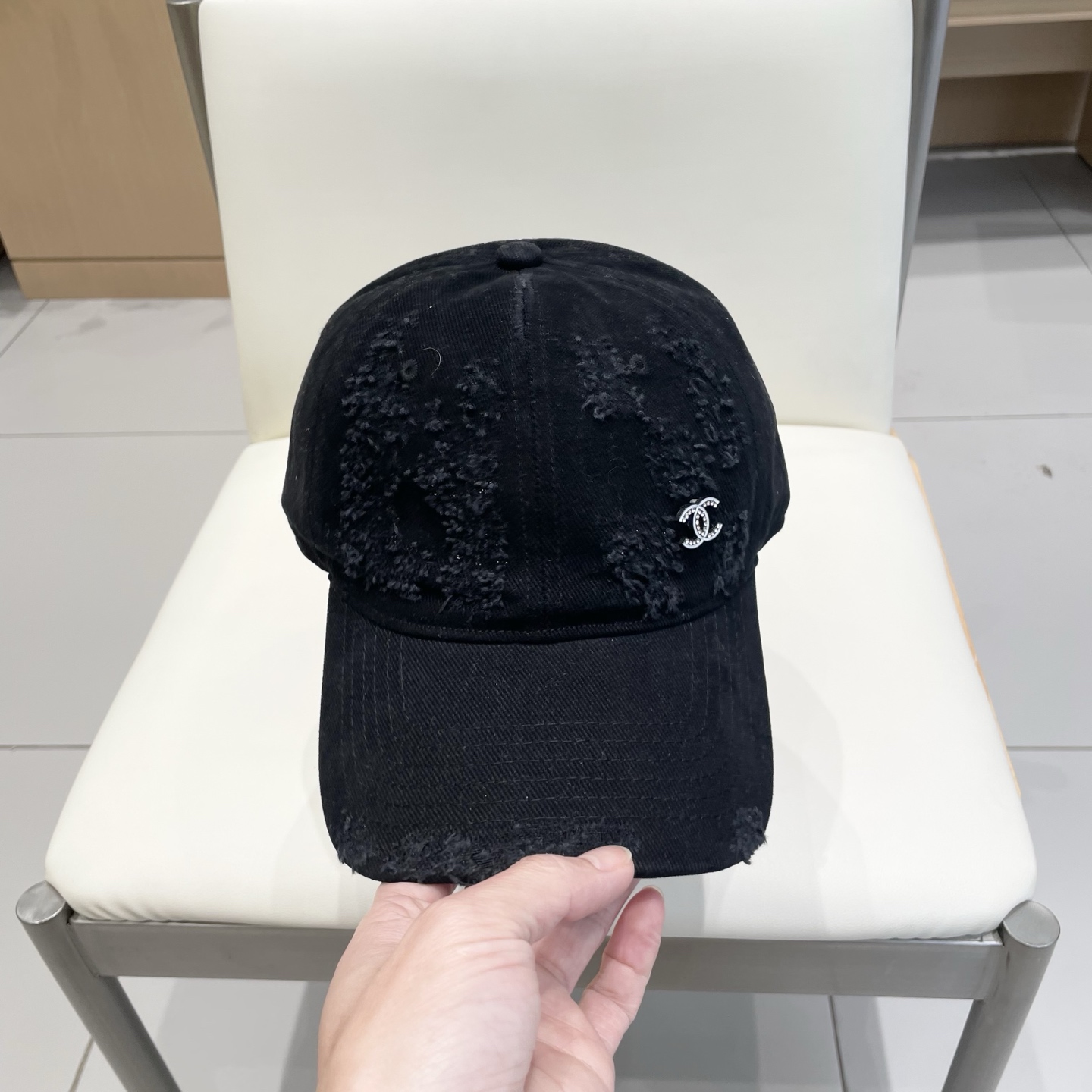  CHANEL香奈儿】新款简约logo棒球帽，新款出货，大牌款超好搭配，赶紧入手！