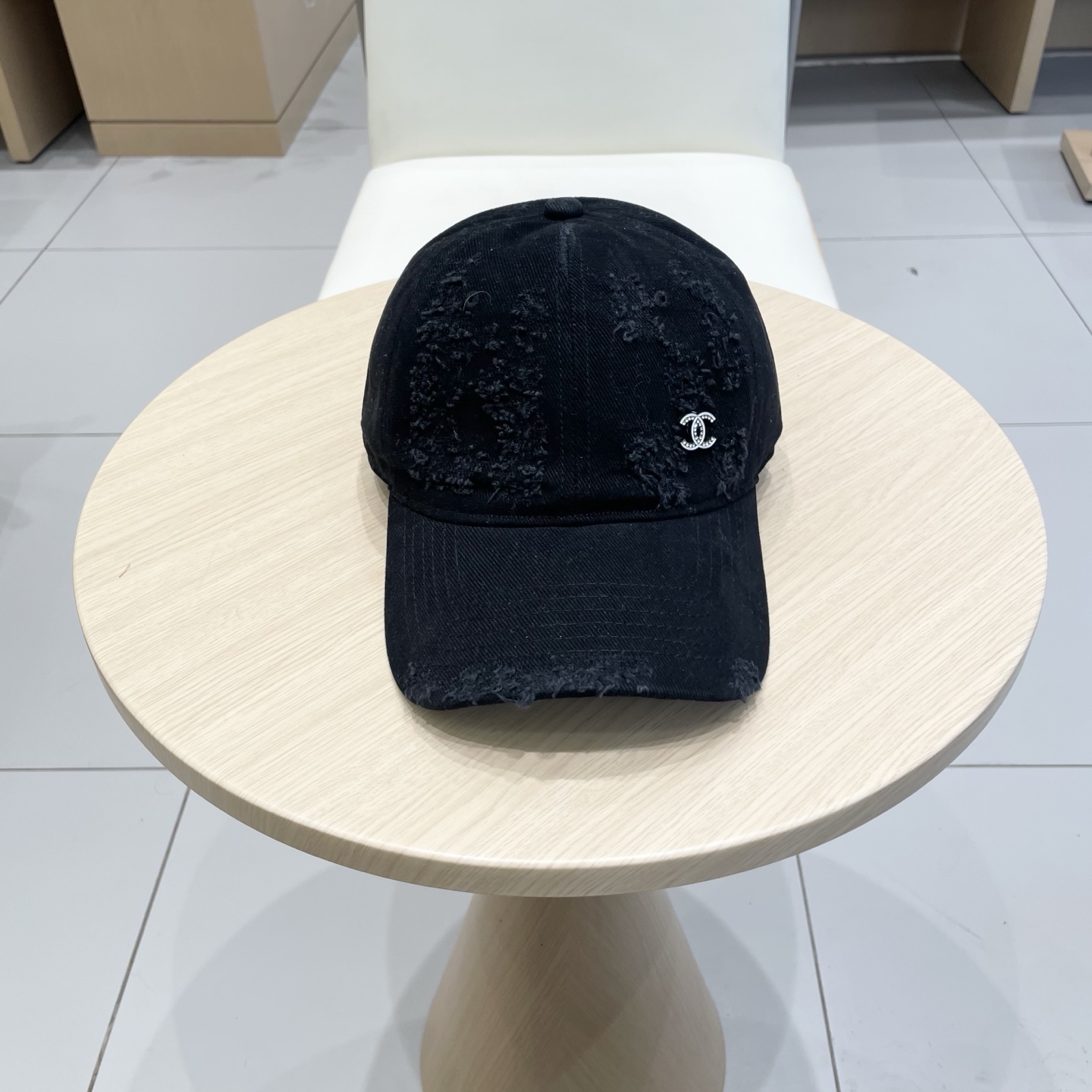  CHANEL香奈儿】新款简约logo棒球帽，新款出货，大牌款超好搭配，赶紧入手！