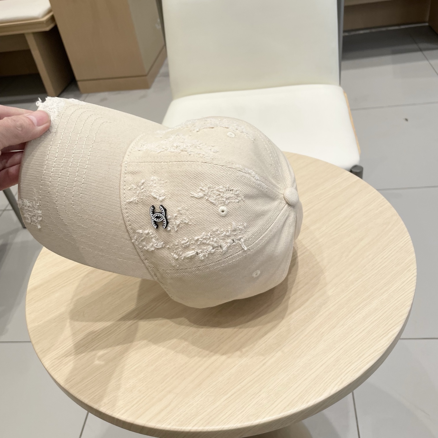  CHANEL香奈儿】新款简约logo棒球帽，新款出货，大牌款超好搭配，赶紧入手！