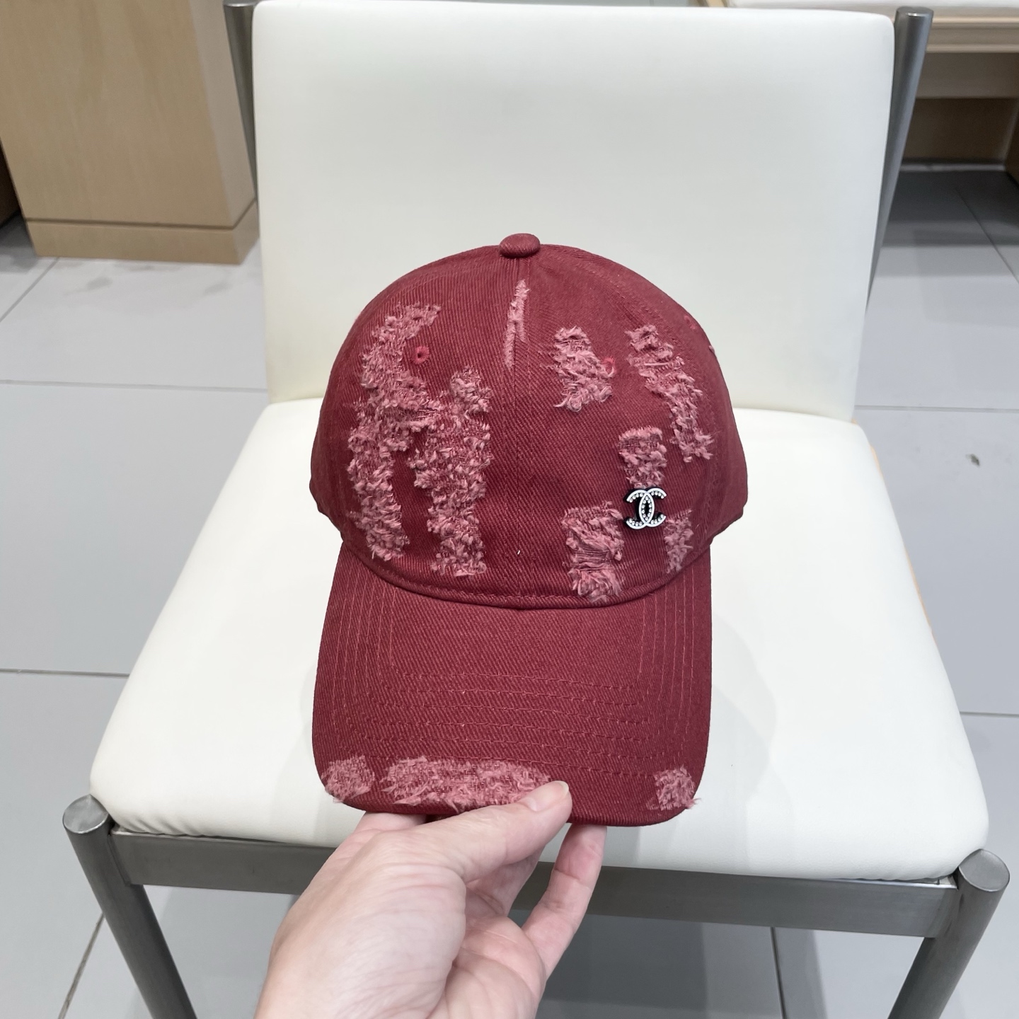  CHANEL香奈儿】新款简约logo棒球帽，新款出货，大牌款超好搭配，赶紧入手！