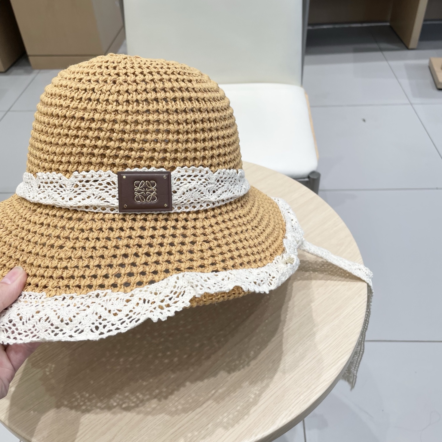 罗意威2025新款草帽蕾丝系带镂空草编女夏天出游防晒帽子沙滩太阳遮阳帽