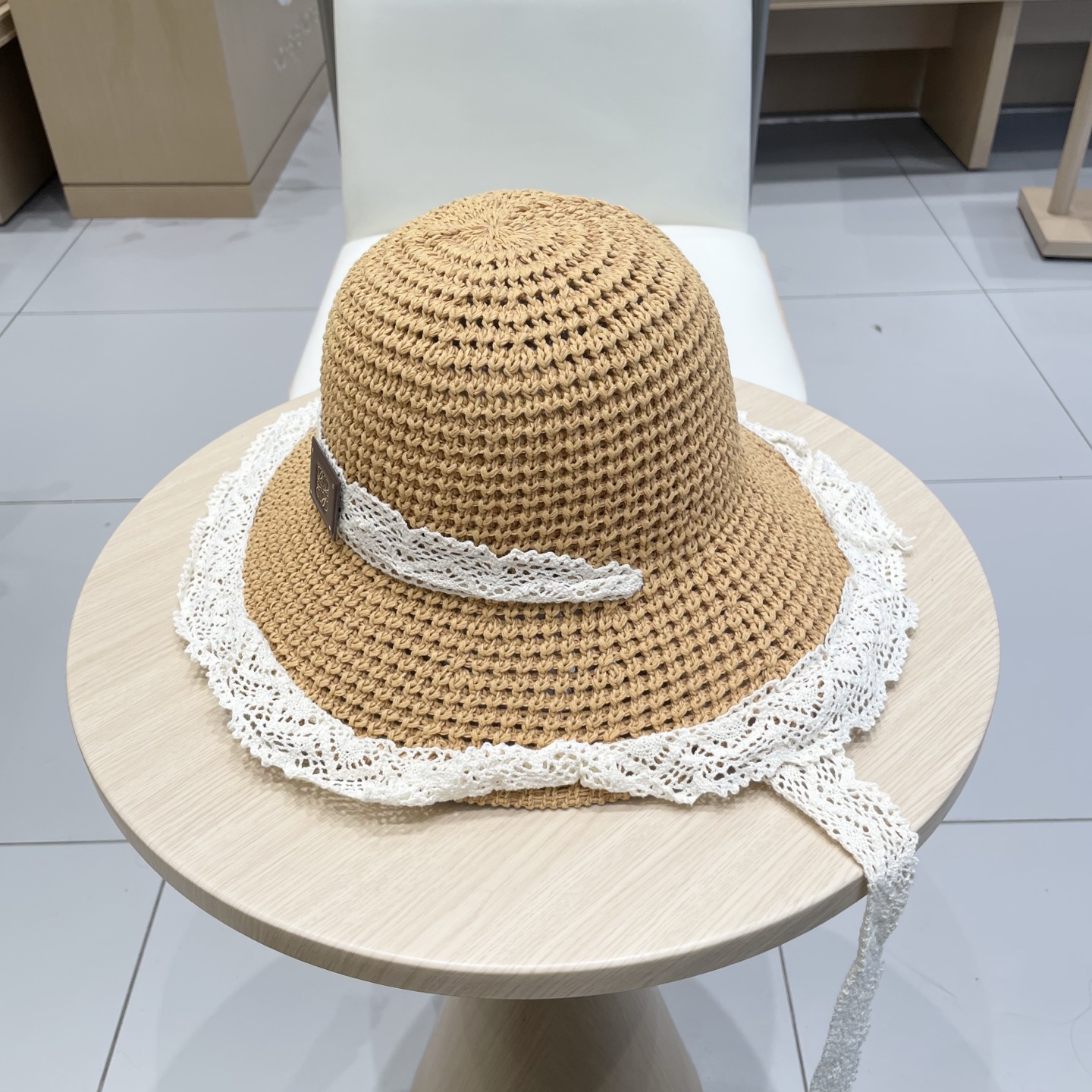 罗意威2025新款草帽蕾丝系带镂空草编女夏天出游防晒帽子沙滩太阳遮阳帽