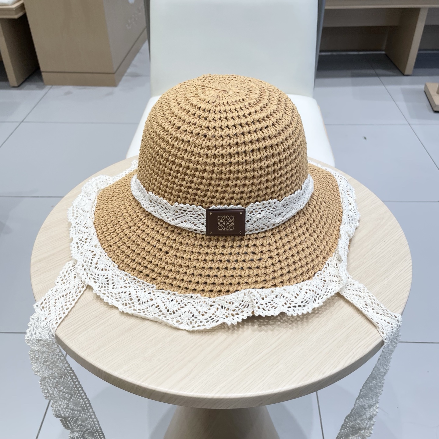 罗意威2025新款草帽蕾丝系带镂空草编女夏天出游防晒帽子沙滩太阳遮阳帽