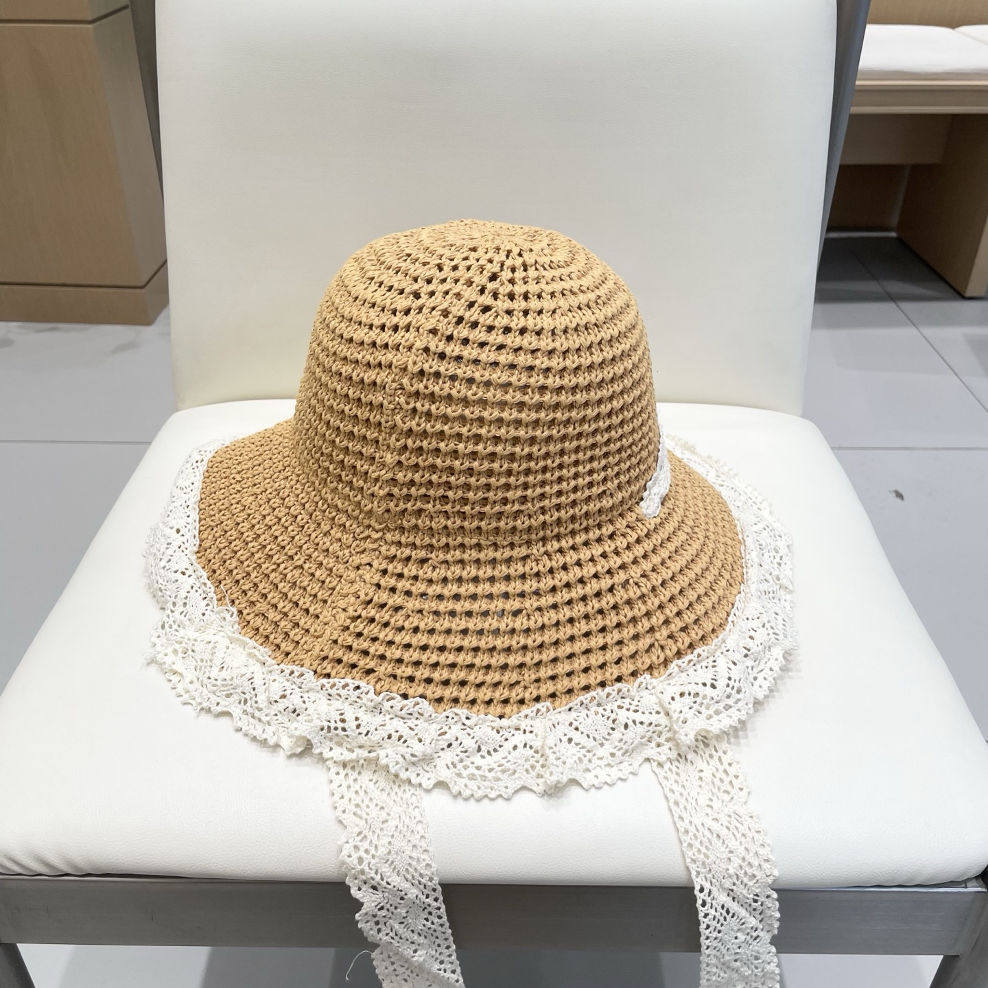 罗意威2025新款草帽蕾丝系带镂空草编女夏天出游防晒帽子沙滩太阳遮阳帽