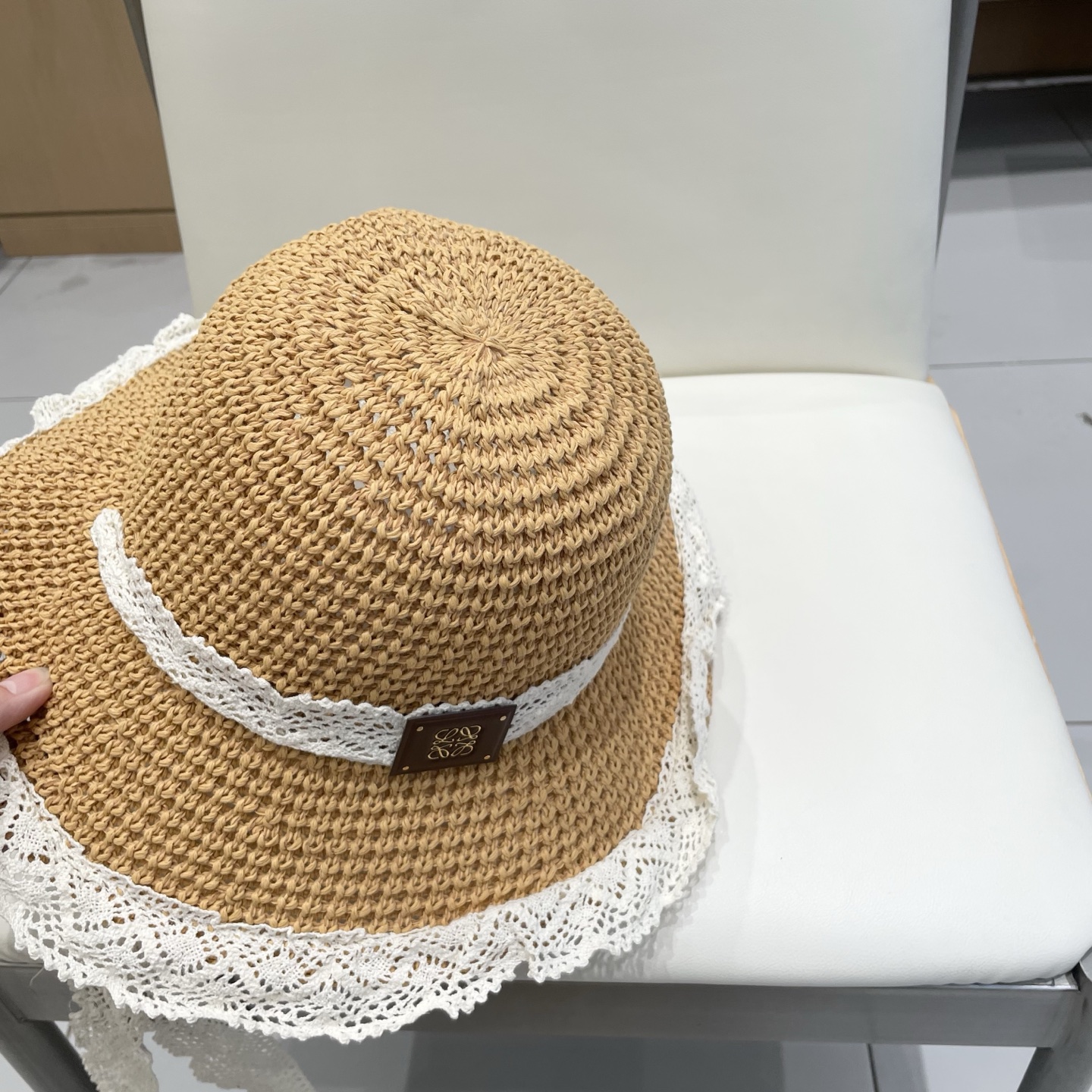 罗意威2025新款草帽蕾丝系带镂空草编女夏天出游防晒帽子沙滩太阳遮阳帽