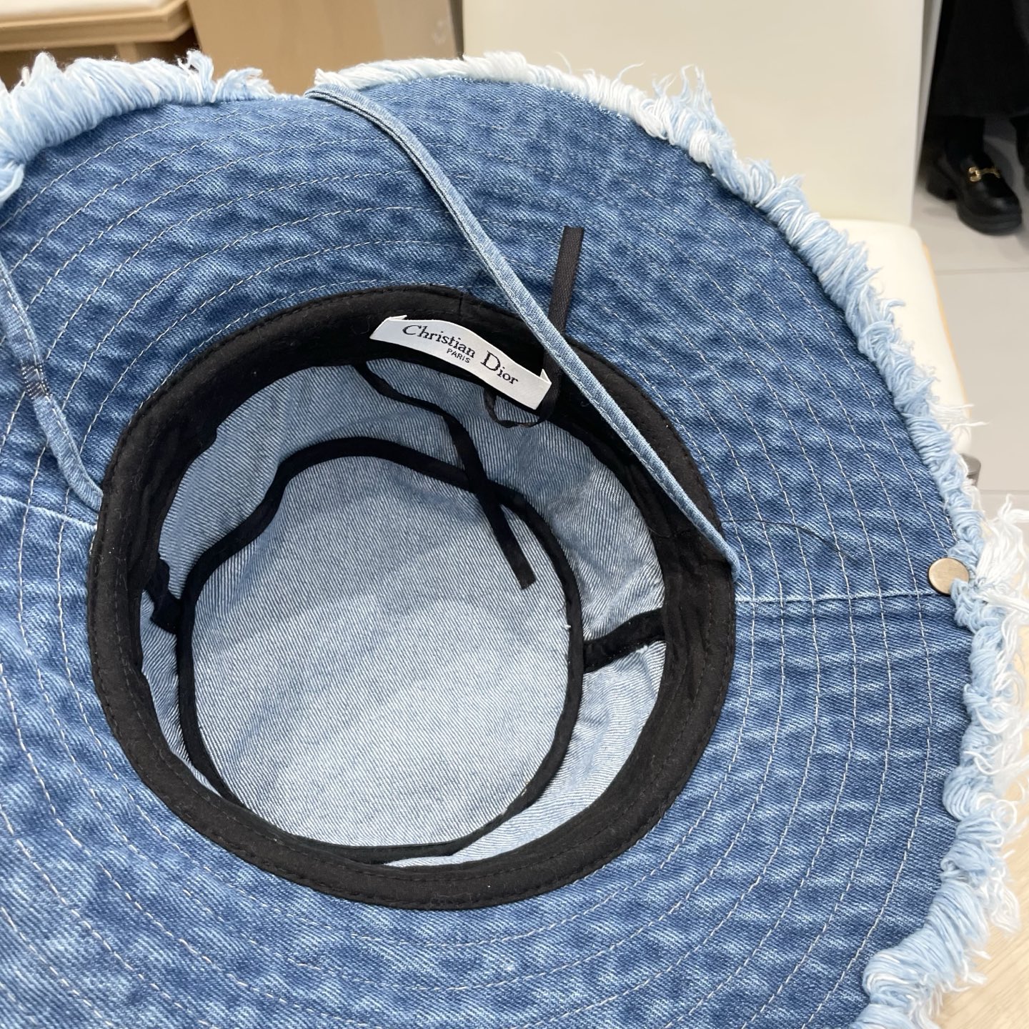  DIOR迪奥新款毛边牛仔登山帽 防晒牛仔渔夫帽韩版时尚气质百搭防晒帽