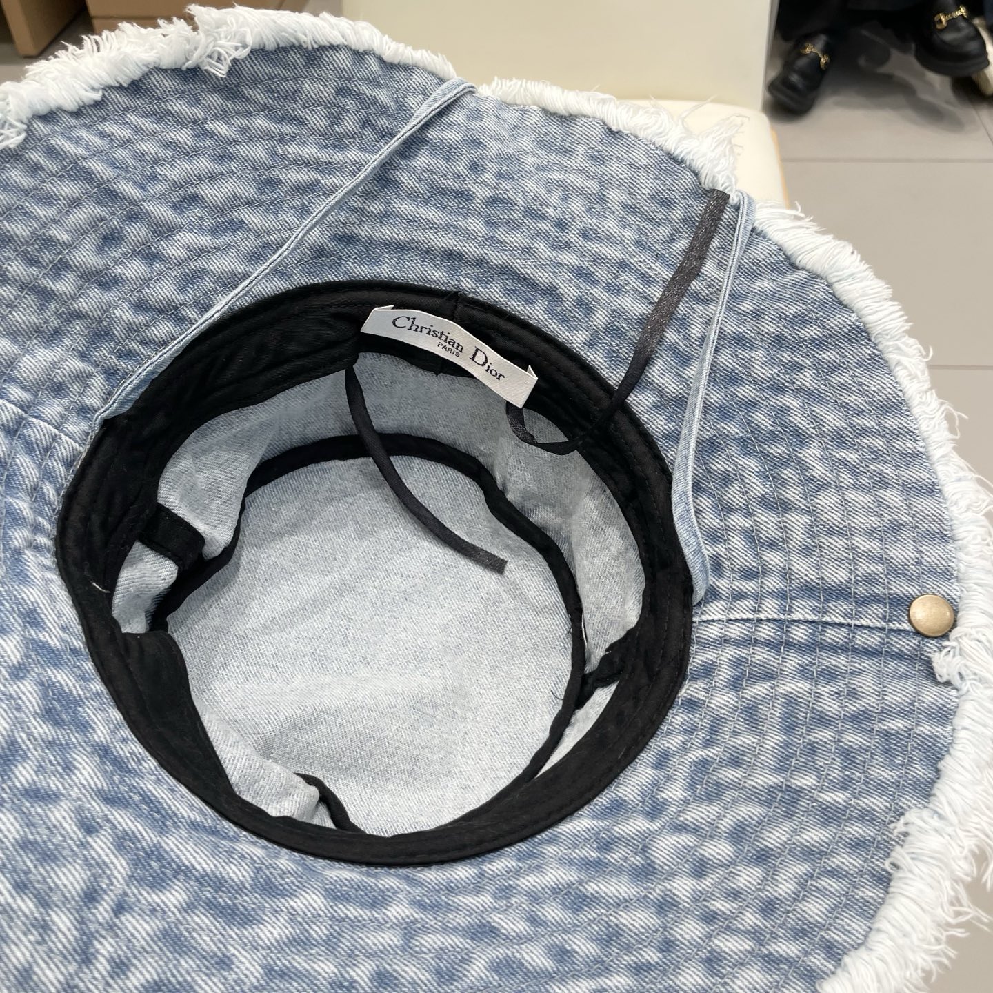  DIOR迪奥新款毛边牛仔登山帽 防晒牛仔渔夫帽韩版时尚气质百搭防晒帽