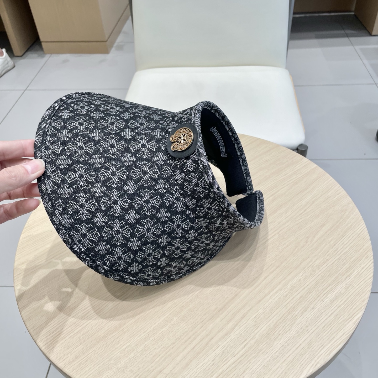 NO:355449,Croxin Cross Empty Top Hat Summer Internet celebrity style big brimmed sun hat high-end look face small sun hat hat straw hat fisherman hat baseball hat, hat, chrome hearts, espadrilles, hats克罗心十字架空顶帽夏季网红同款大檐遮阳帽高级感显脸小防晒太阳帽帽子草帽渔夫帽棒球帽,帽子,chrome hearts,espadrilles,hats,hat