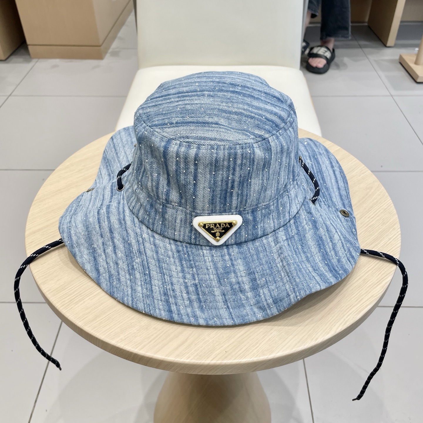 NO:355719,Prada Prada Retro hot diamond washing cowboy fisherman hat female wavy side fashionable sun protection mountaineering hat basin hat trendy summer hat straw hat fisherman hat baseball hat, hat, prada, prada, espadrilles, hatsprada普拉达 复古烫钻水洗牛仔渔夫帽女波浪边时髦防晒登山帽盆帽潮夏季帽子草帽渔夫帽棒球帽,帽子,prada,prada,espadrilles,hats,hat