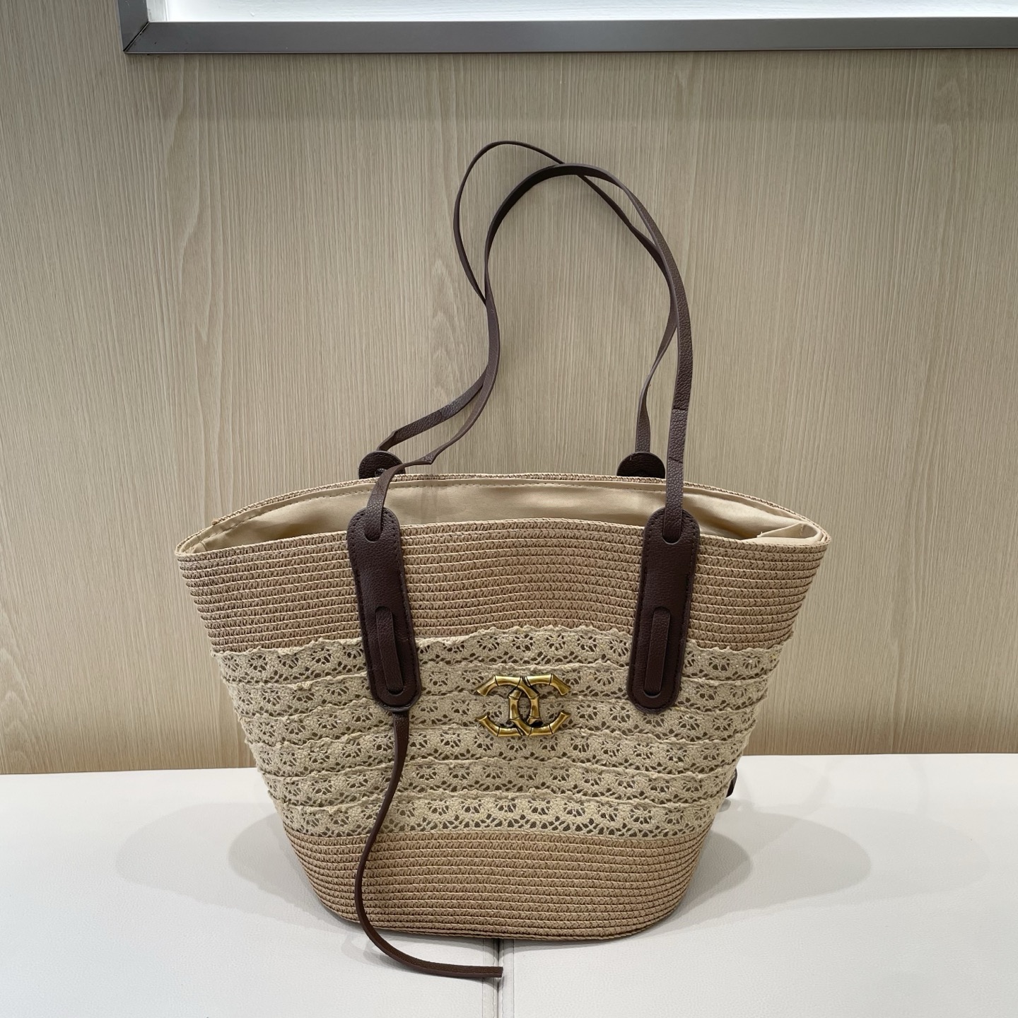 NO:228141,Chanel woven straw woven bag for women 2025 new large capacity beach vacation beach bag hand-held shoulder food basket tote bag hat straw hat fisherman hat baseball hat, hat, chanel, chanel, espadrilles, espadrilles, totes, hats19860909Chanel香奈儿编织草编包女2025新款大容量海边度假沙滩包手提单肩菜篮子托特包帽子草帽渔夫帽棒球帽,帽子,chanel,chanel,espadrilles,espadrilles,totes,hats,hat