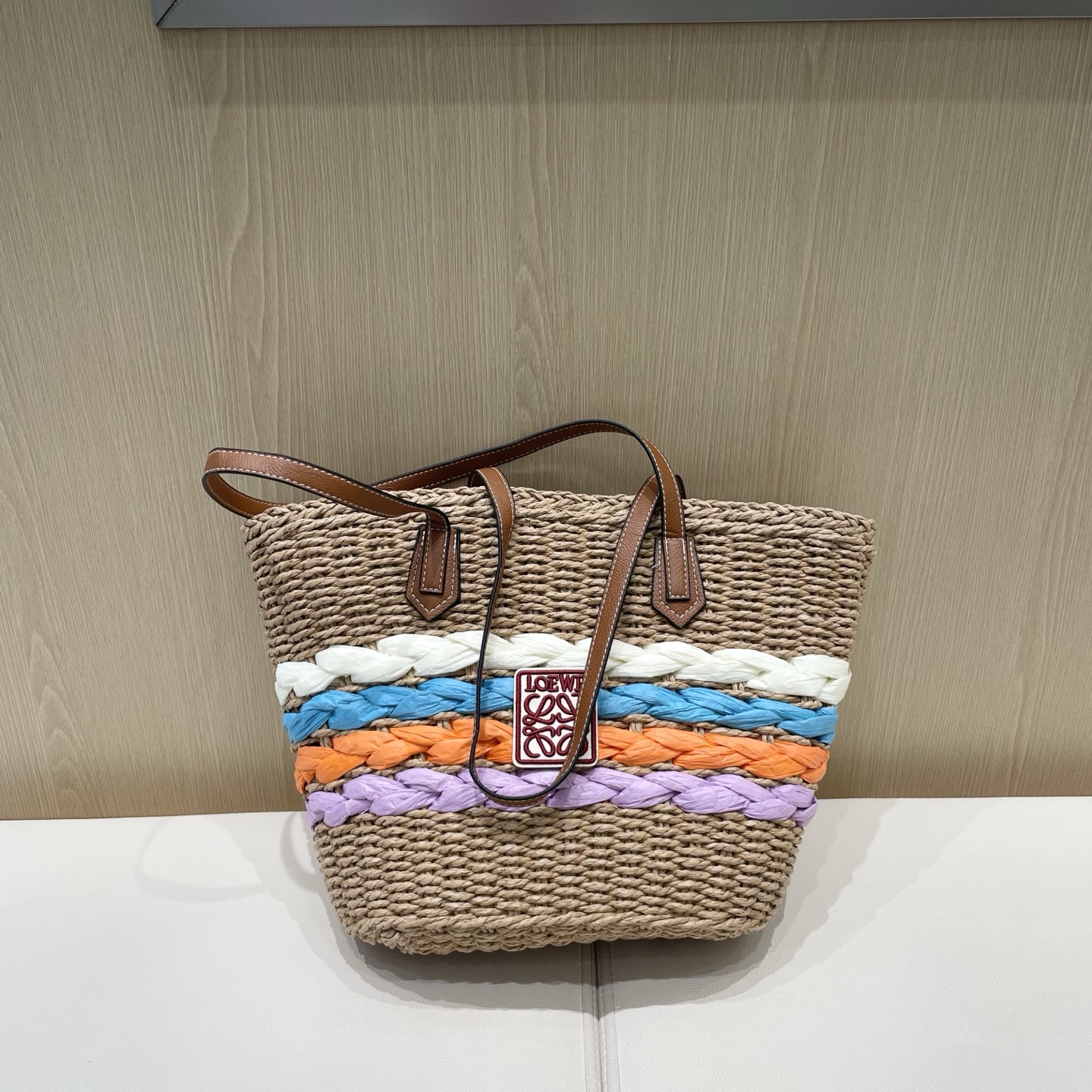 NO:228144,Loewe Loewe Rainbow Striped Straw Wear Bag Women 2025 New Beach and Seaside Vacation Large Capacity One-Shoulder Hand-Shoulder Tote Bag, Lower Bag 40cm Lower Width 23cm Height 30cm Hat Straw Hat Fisherman's Hat Baseball Cap, Hats, Loewe, Loewe, espadrilles, espadrilles, totes, hats19860909罗意威 loewe彩虹条纹草编包包女士2025新款沙滩海边度假大容量单肩手提托特包,下包40cm 下宽23cm高度30cm帽子草帽渔夫帽棒球帽,帽子,loewe,loewe,espadrilles,espadrilles,totes,hats,hat