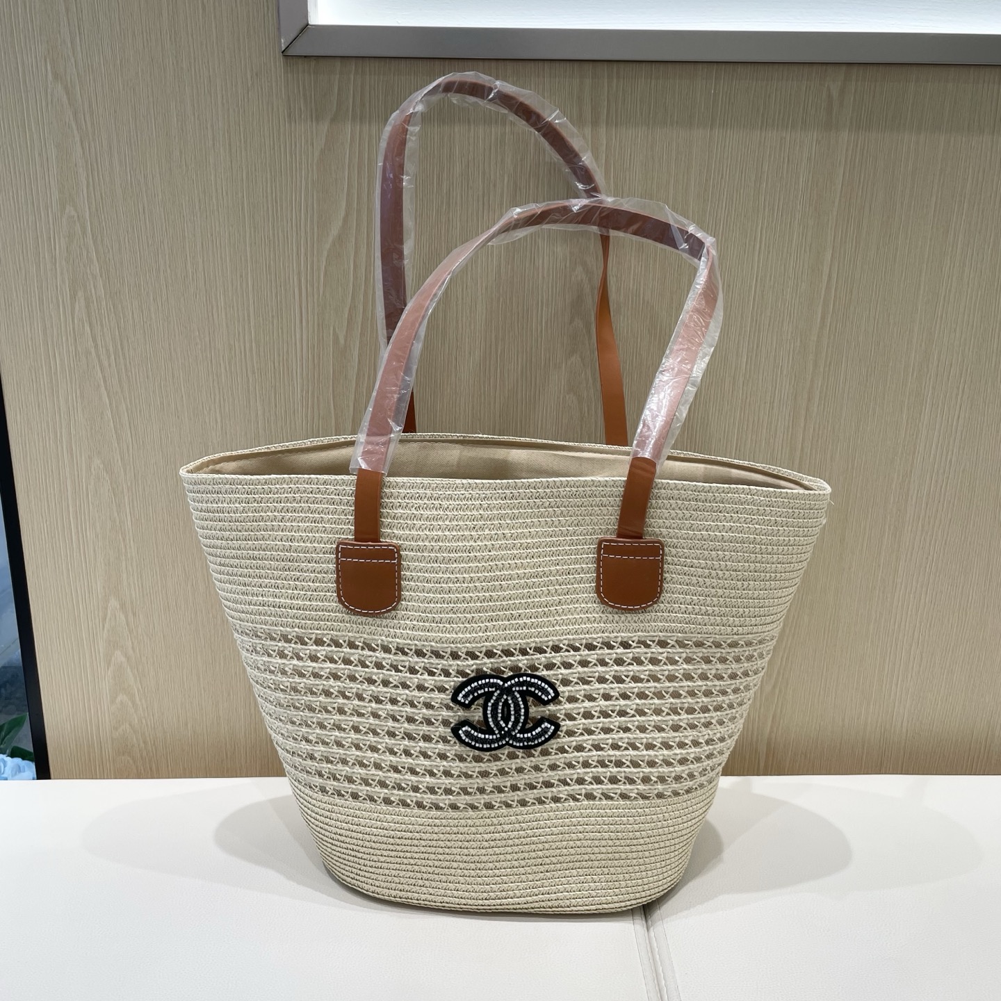 NO:228147,Chanel Chanel hand-woven bag large capacity straw woven bag women 2025 new beach shoulder bag summer tote bag 40cm lower width 23cm height 30cm hat straw hat fisherman hat baseball hat, hat, chanel, chanel, espadrilles, espadrilles, totes, shoulder bags, hats19860909Chanel香奈儿手工编织包大容量草编包包女士2025新款沙滩单肩包夏季托特包40cm 下宽23cm高度30cm帽子草帽渔夫帽棒球帽,帽子,chanel,chanel,espadrilles,espadrilles,totes,shoulder bags,hats,hat