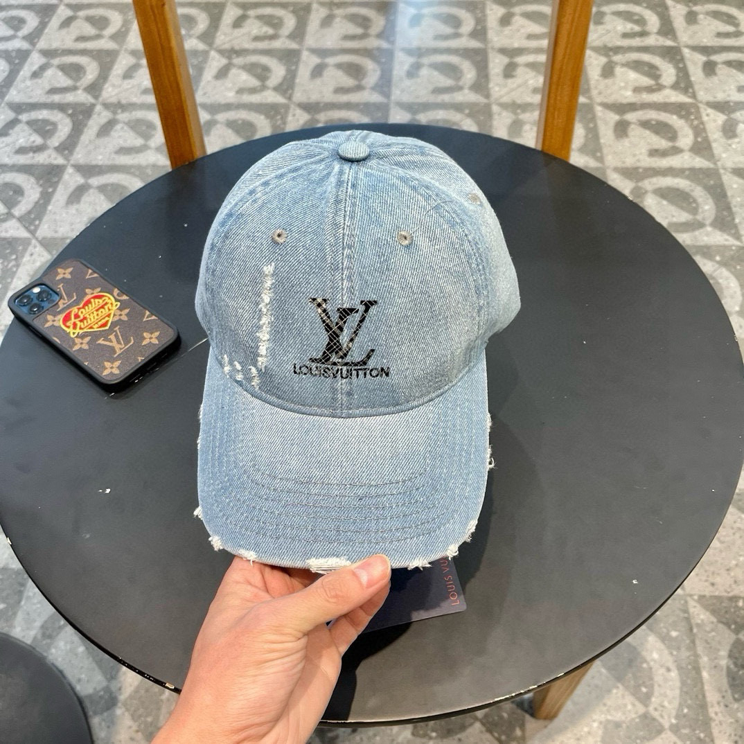    LouiVuittonLV👒专柜新款路易威登家刺绣棒球帽，简单大方 男女通用遮阳帽，