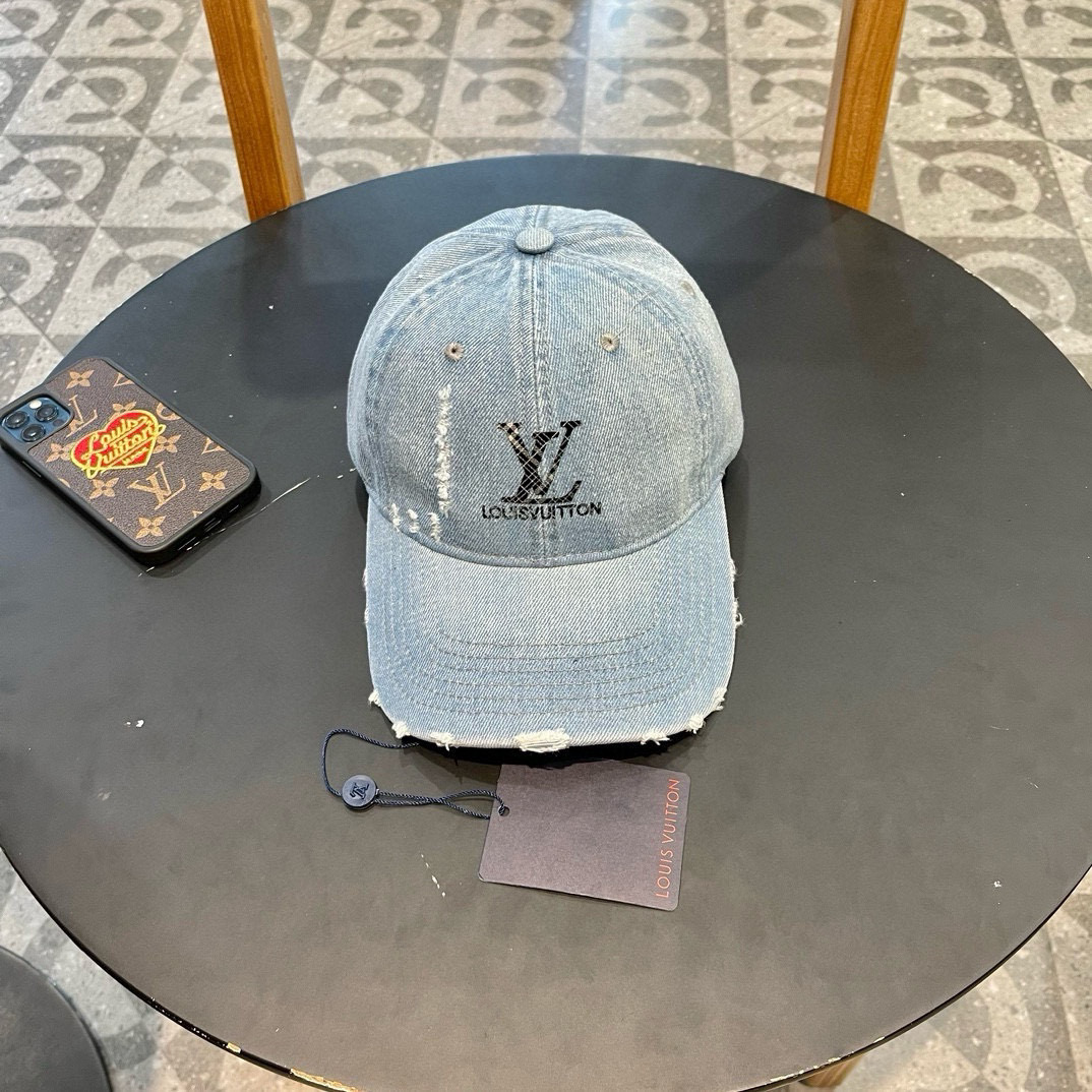    LouiVuittonLV👒专柜新款路易威登家刺绣棒球帽，简单大方 男女通用遮阳帽，