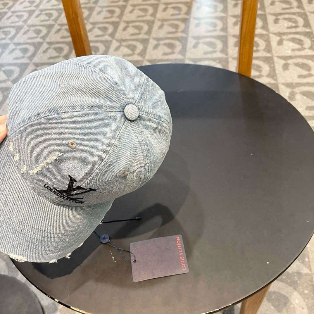    LouiVuittonLV👒专柜新款路易威登家刺绣棒球帽，简单大方 男女通用遮阳帽，