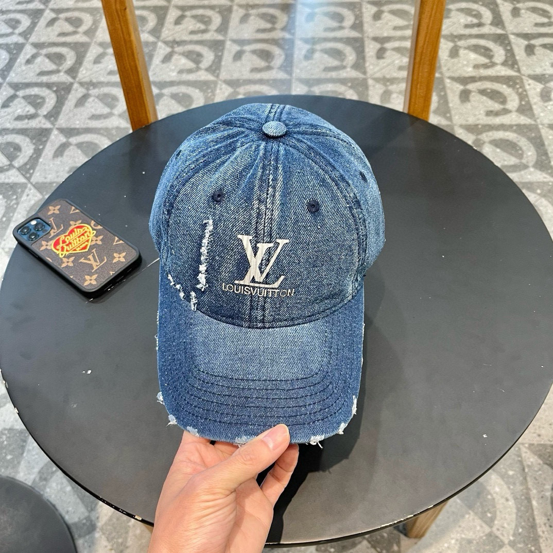    LouiVuittonLV👒专柜新款路易威登家刺绣棒球帽，简单大方 男女通用遮阳帽，