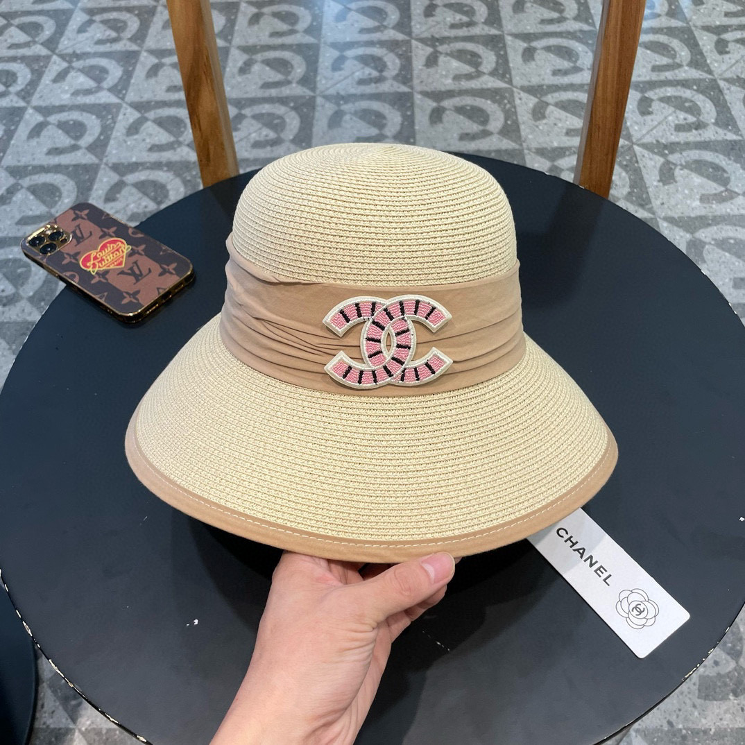 【Chanel香奈儿】新款编织草帽，度假休闲必备，优雅大方的一款