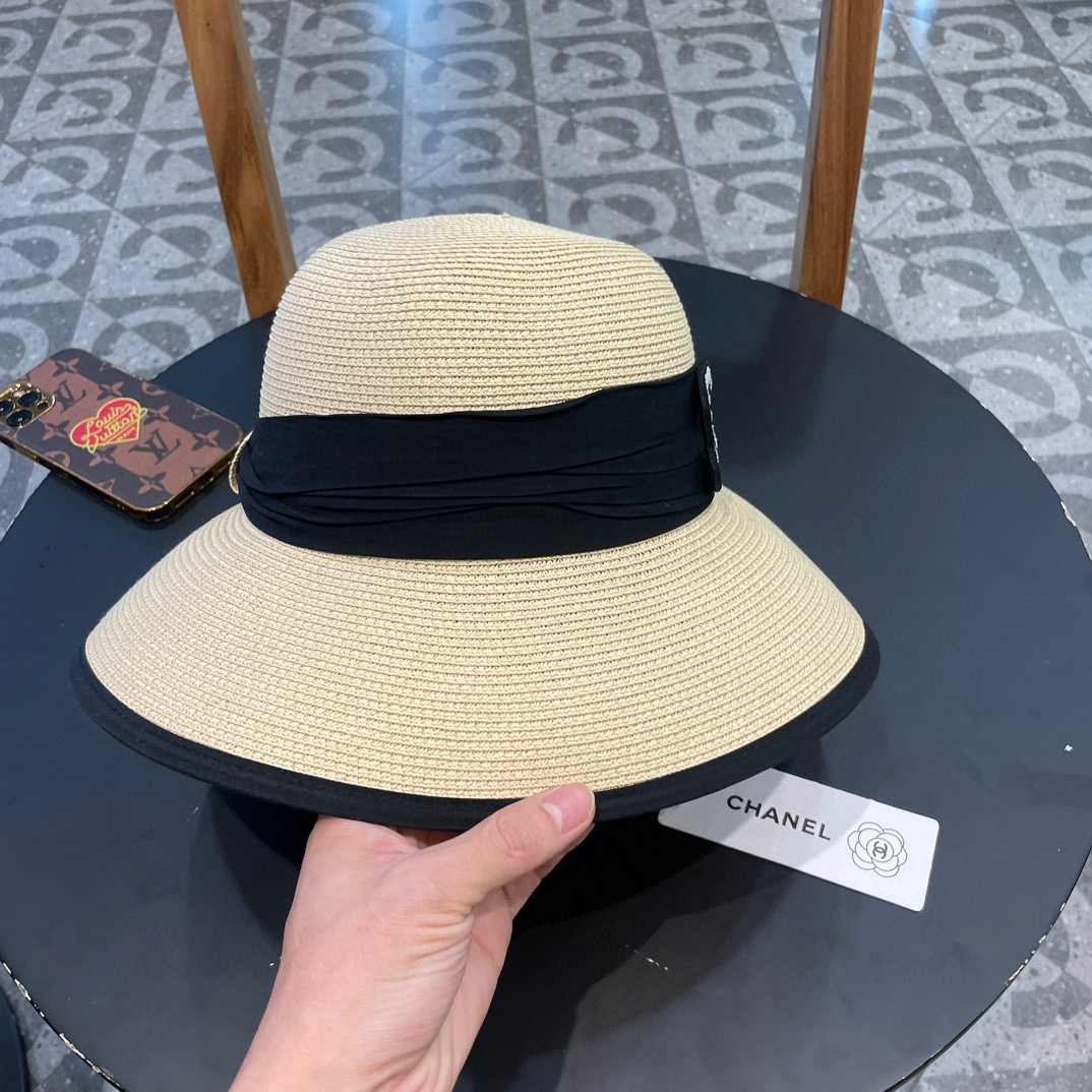 【Chanel香奈儿】新款编织草帽，度假休闲必备，优雅大方的一款