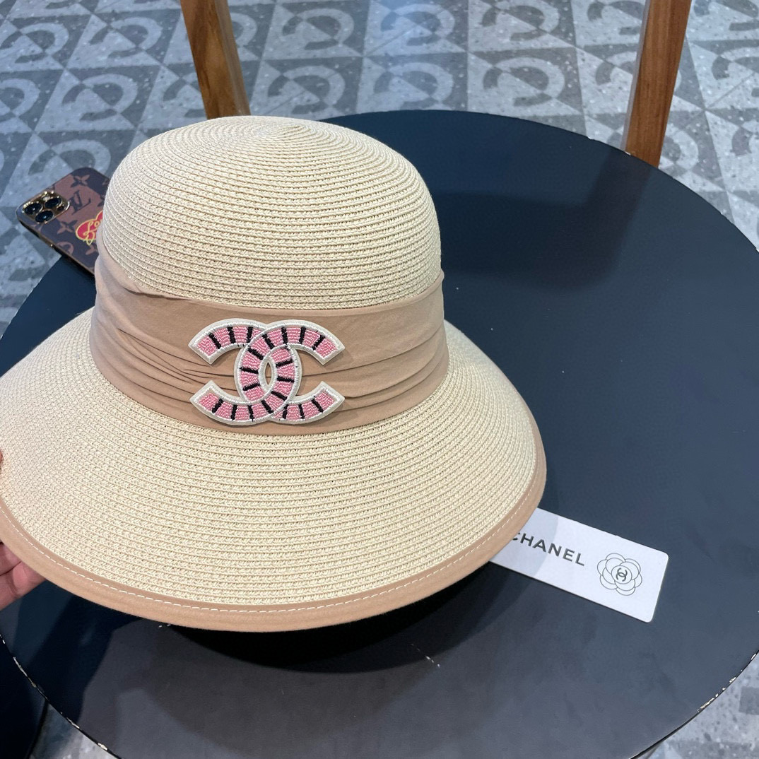 【Chanel香奈儿】新款编织草帽，度假休闲必备，优雅大方的一款