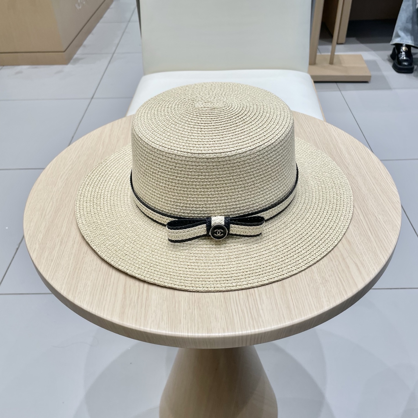 NO:224996,Chanel Chanel celebrity style top hat, flat top straw hat, head circumference 57cm hat, straw hat fisherman hat baseball hat knit hat, hat, chanel, chanel, espadrilles, hats19860909Chanel香奈儿名媛风小礼帽,平顶草帽,头围57cm帽子草帽渔夫帽棒球帽针织帽,帽子,chanel,chanel,espadrilles,hats,hat