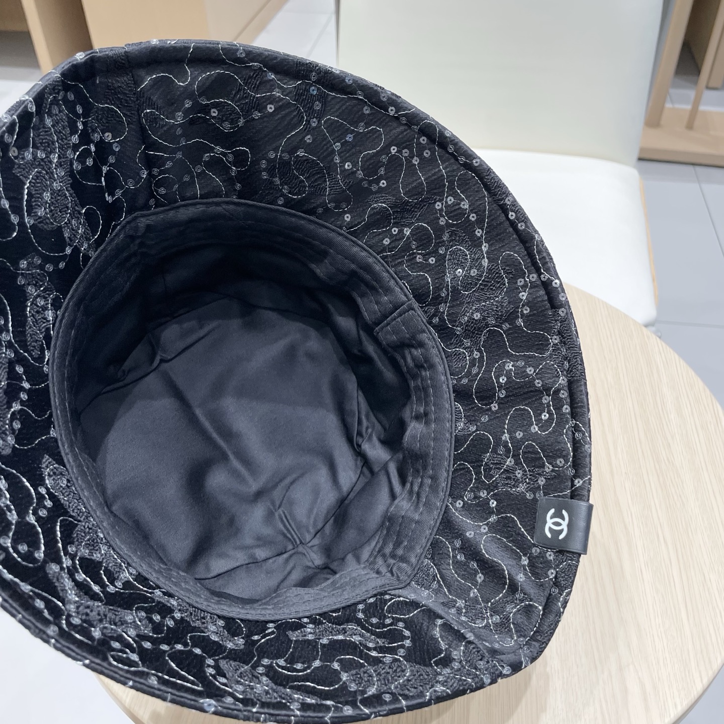  现货🌈CHANEL香奈儿 最美渔夫帽 🈵️logo你们爱的 😄