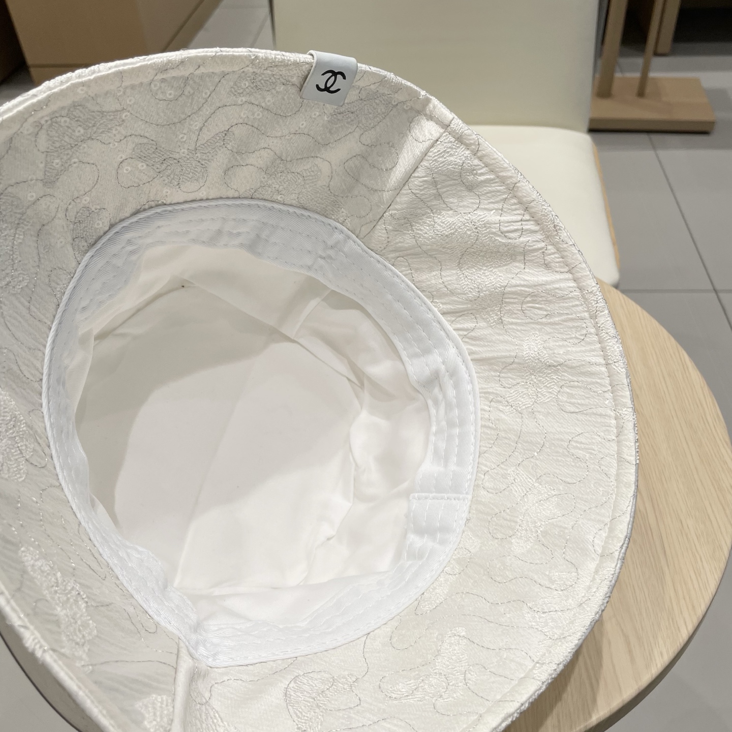  现货🌈CHANEL香奈儿 最美渔夫帽 🈵️logo你们爱的 😄