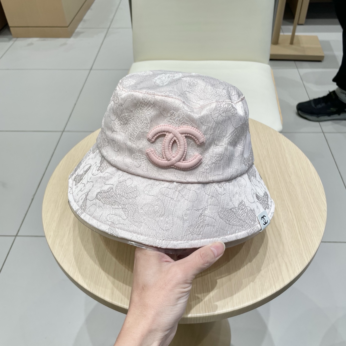  现货🌈CHANEL香奈儿 最美渔夫帽 🈵️logo你们爱的 😄