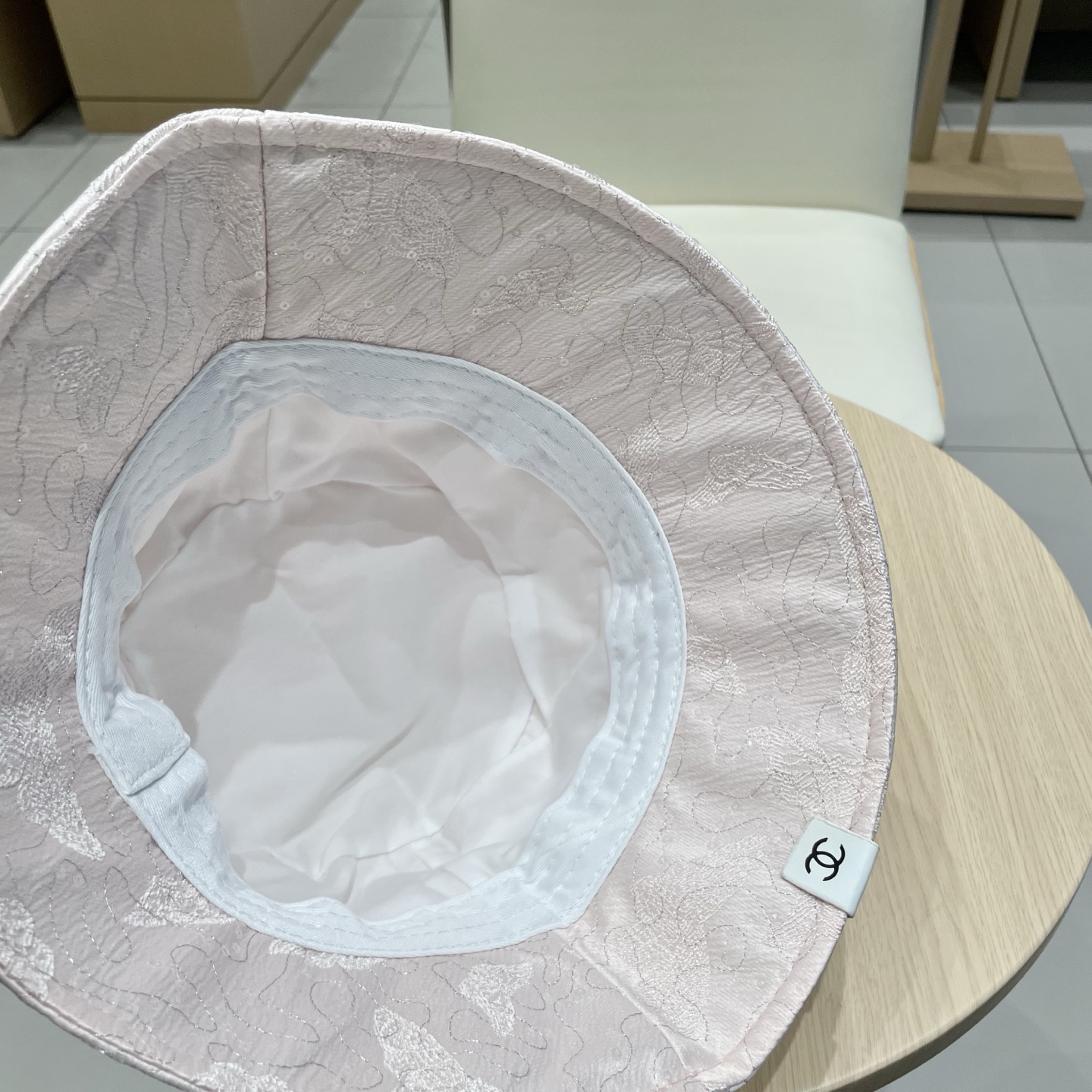  现货🌈CHANEL香奈儿 最美渔夫帽 🈵️logo你们爱的 😄